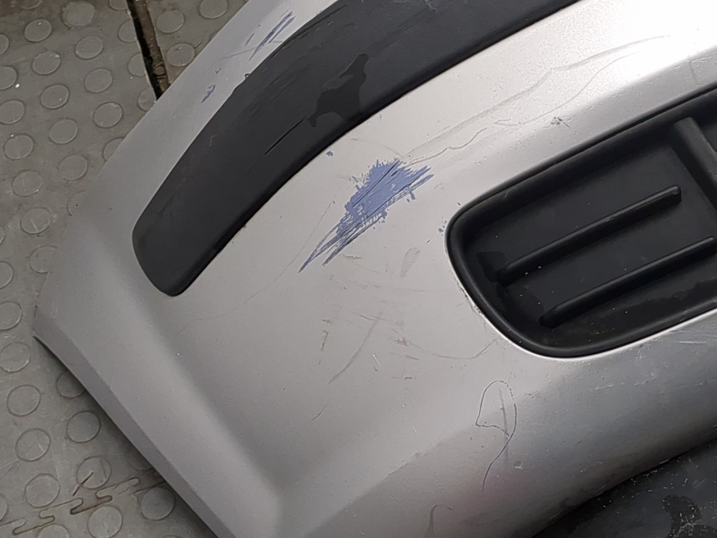 Бампер передний