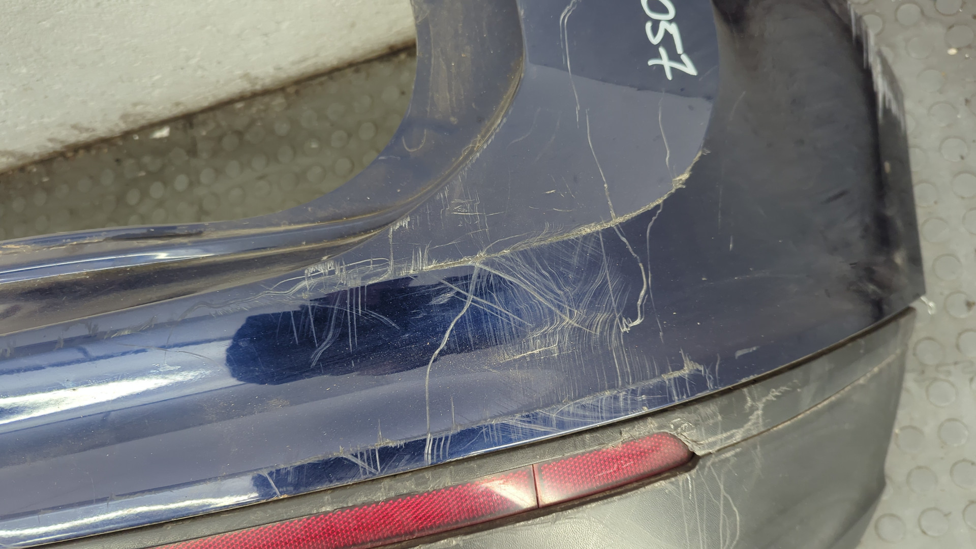 Бампер задний