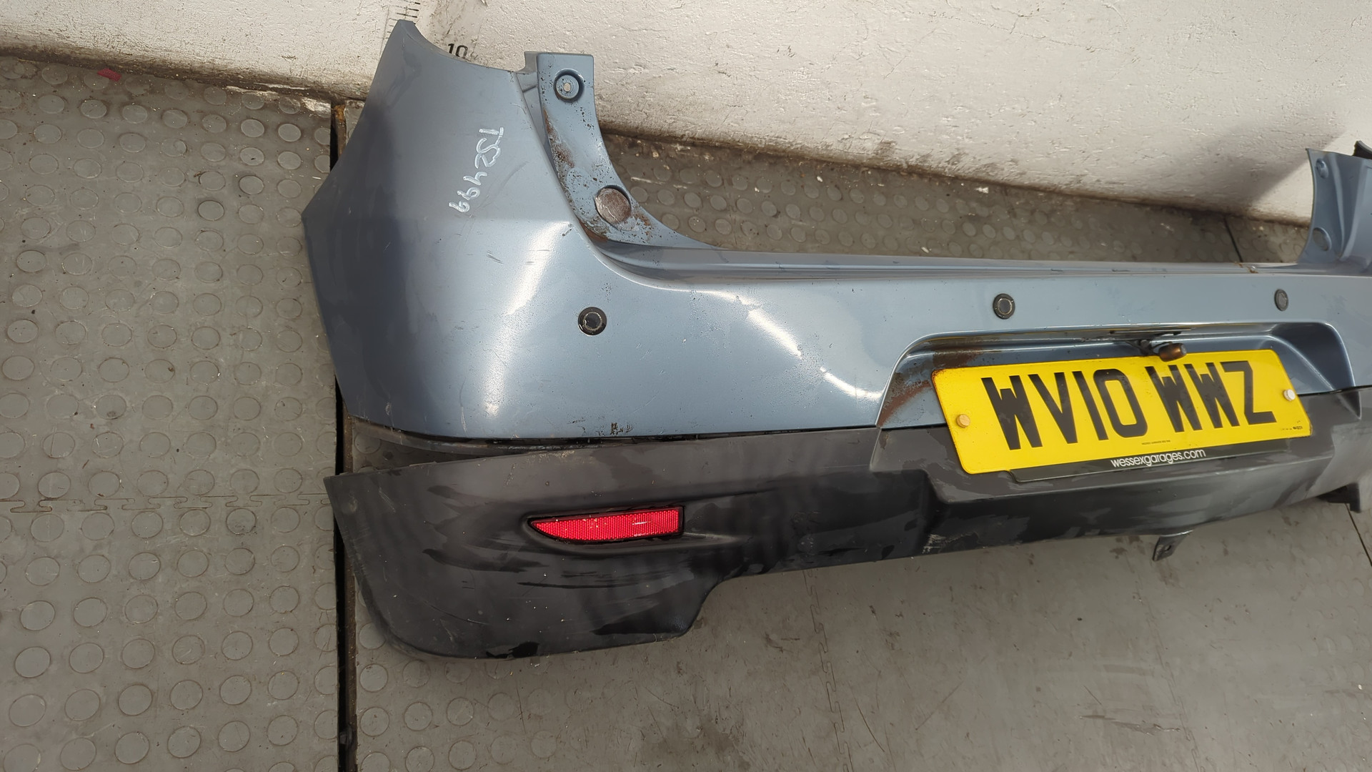 Бампер задний