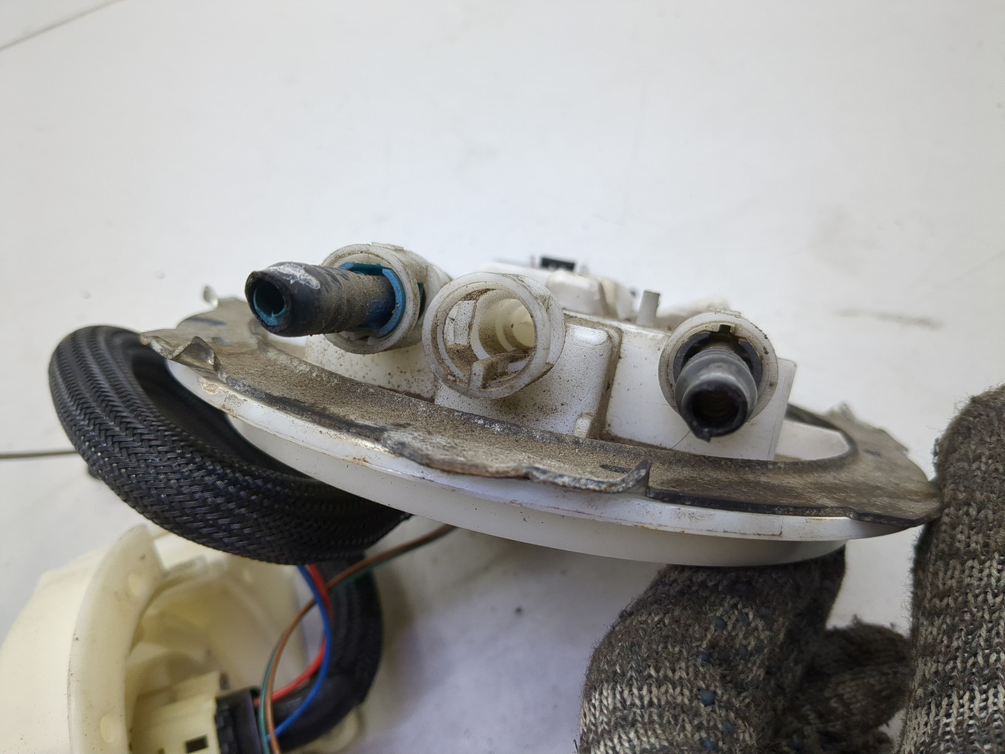 Насос топливный электрический