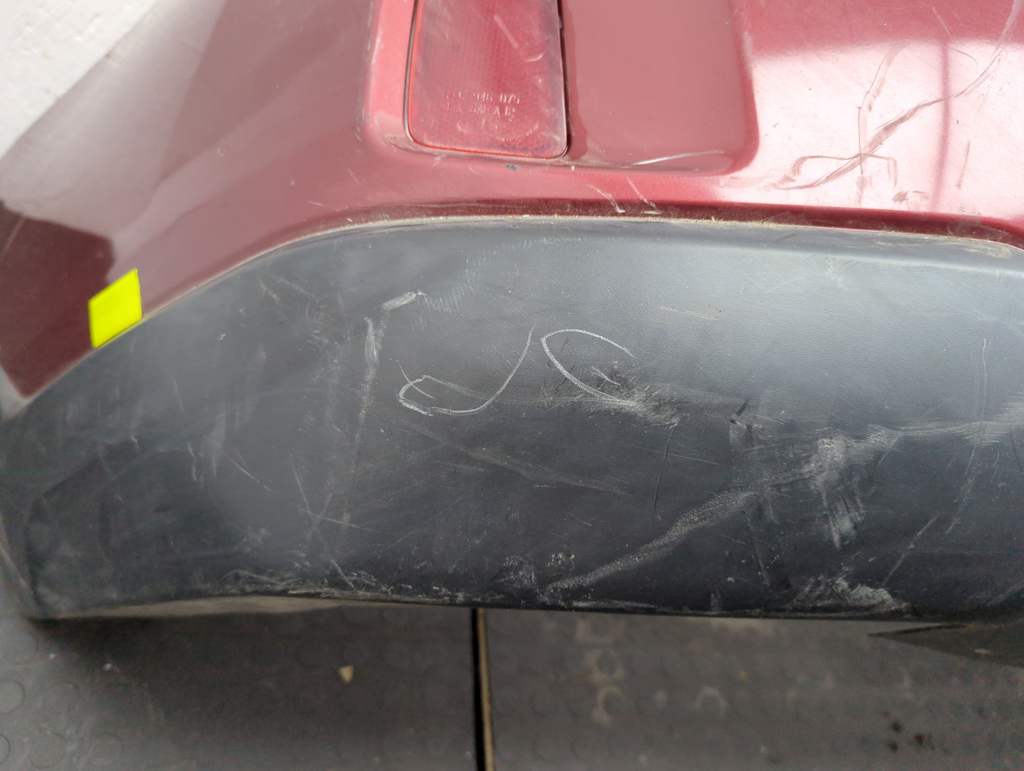 Бампер задний