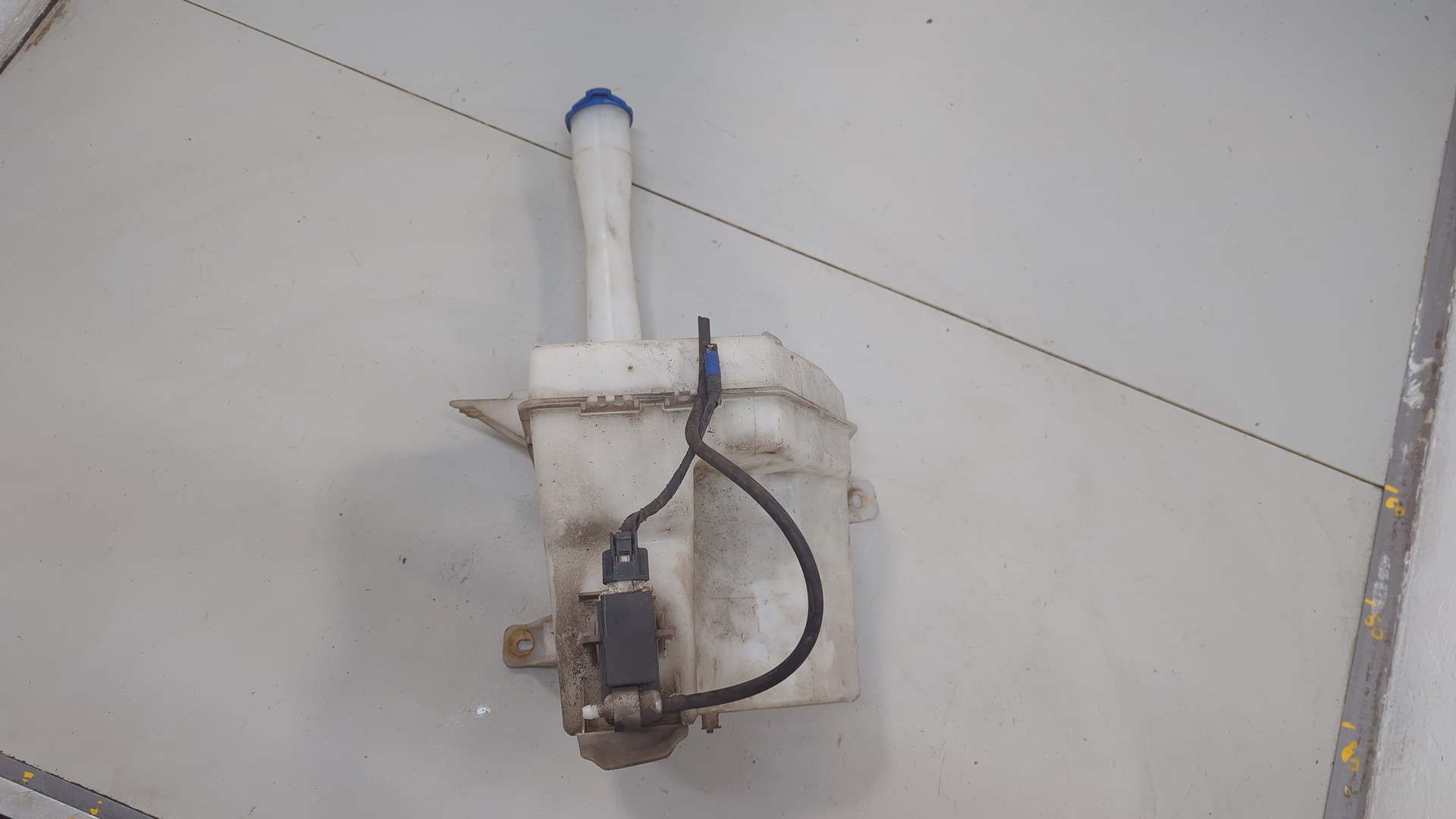 Бачок омывателя лобового стекла