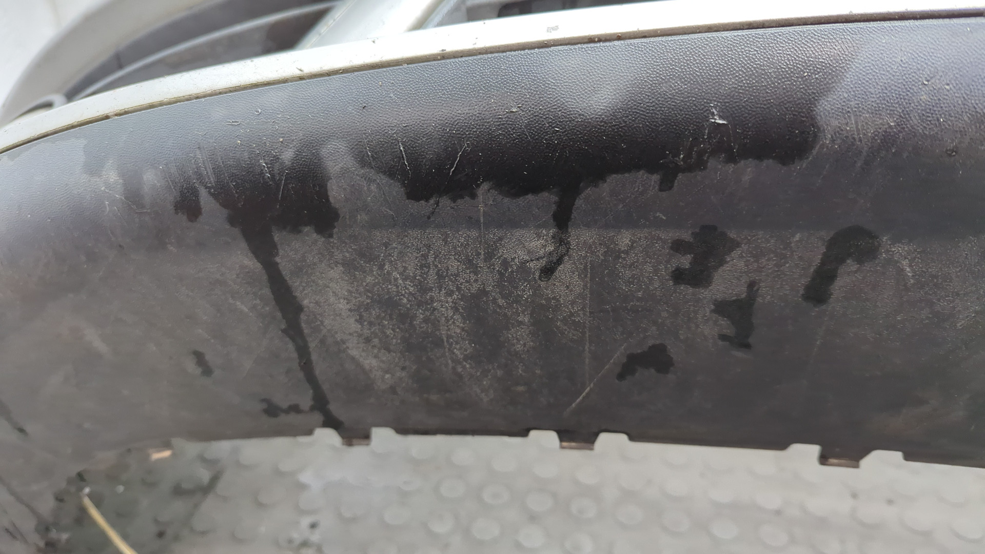 Бампер передний