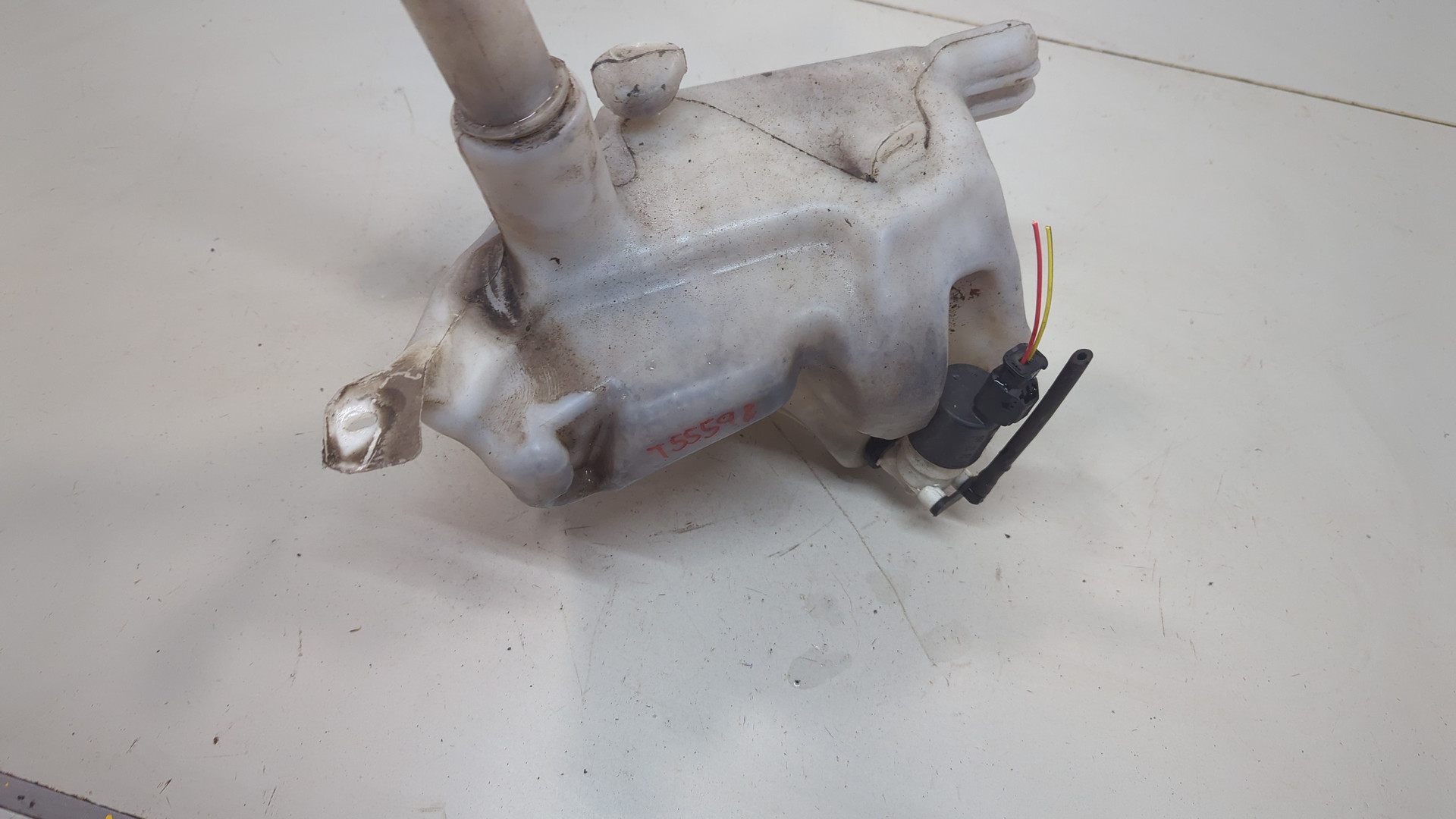 Бачок омывателя лобового стекла