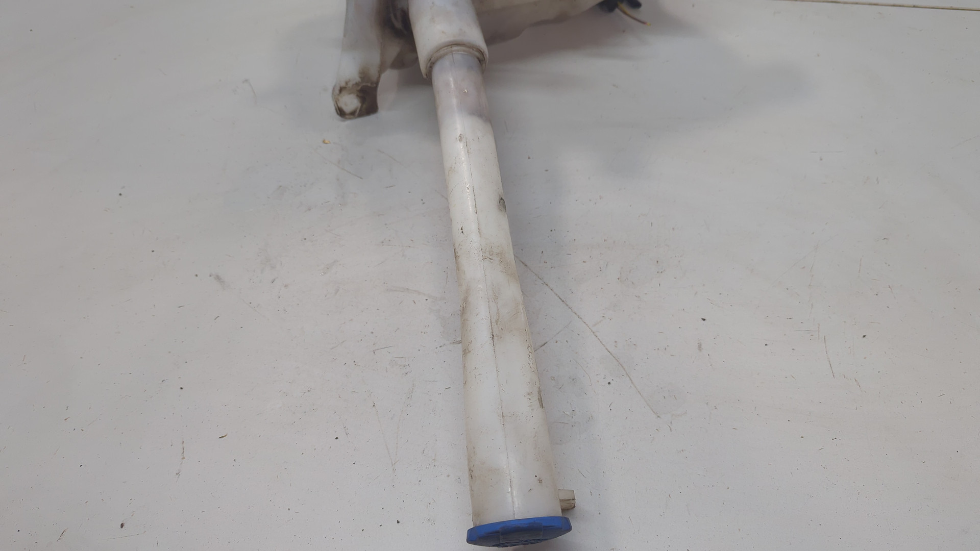 Бачок омывателя лобового стекла