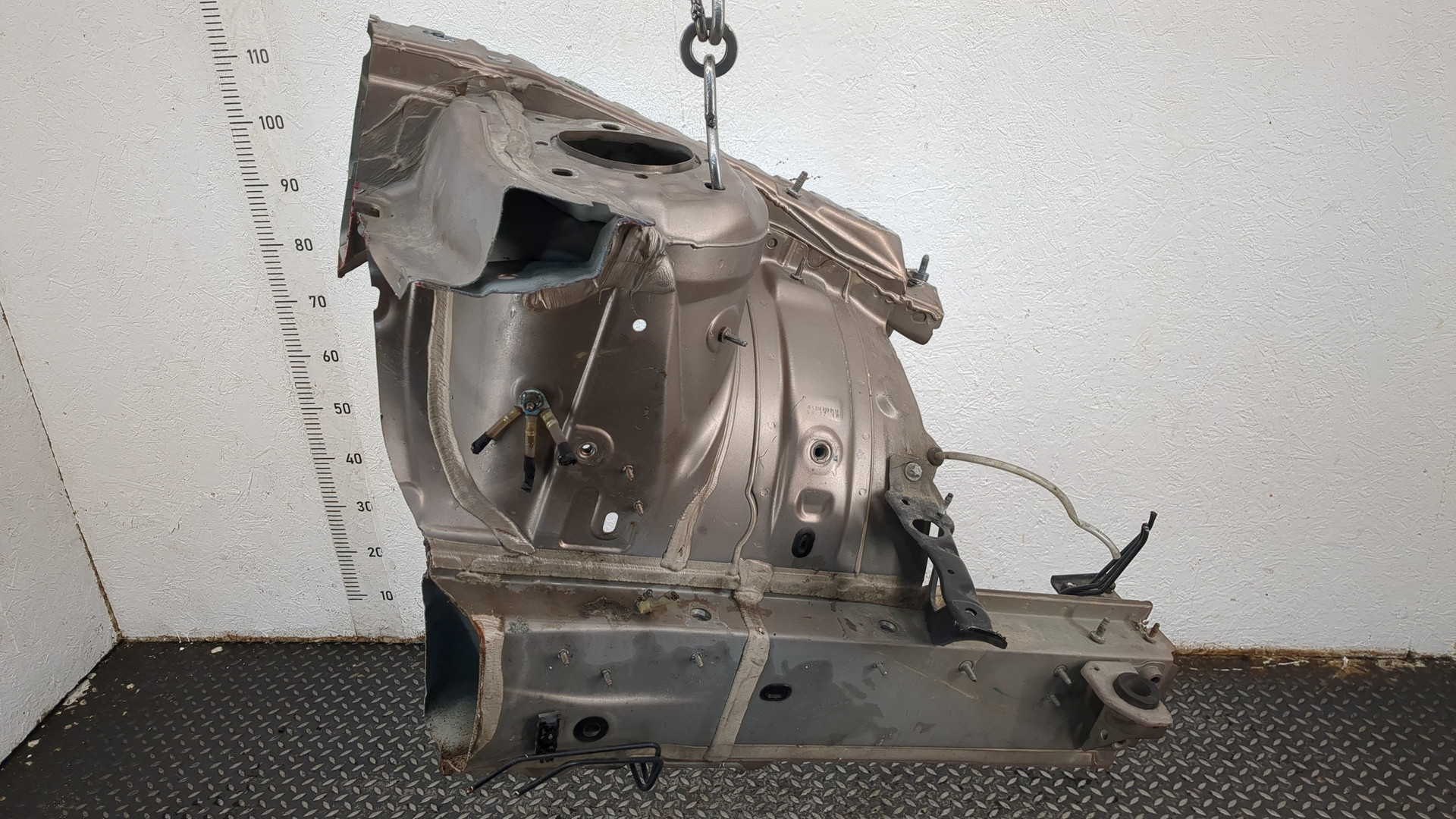 Лонжерон передний левый