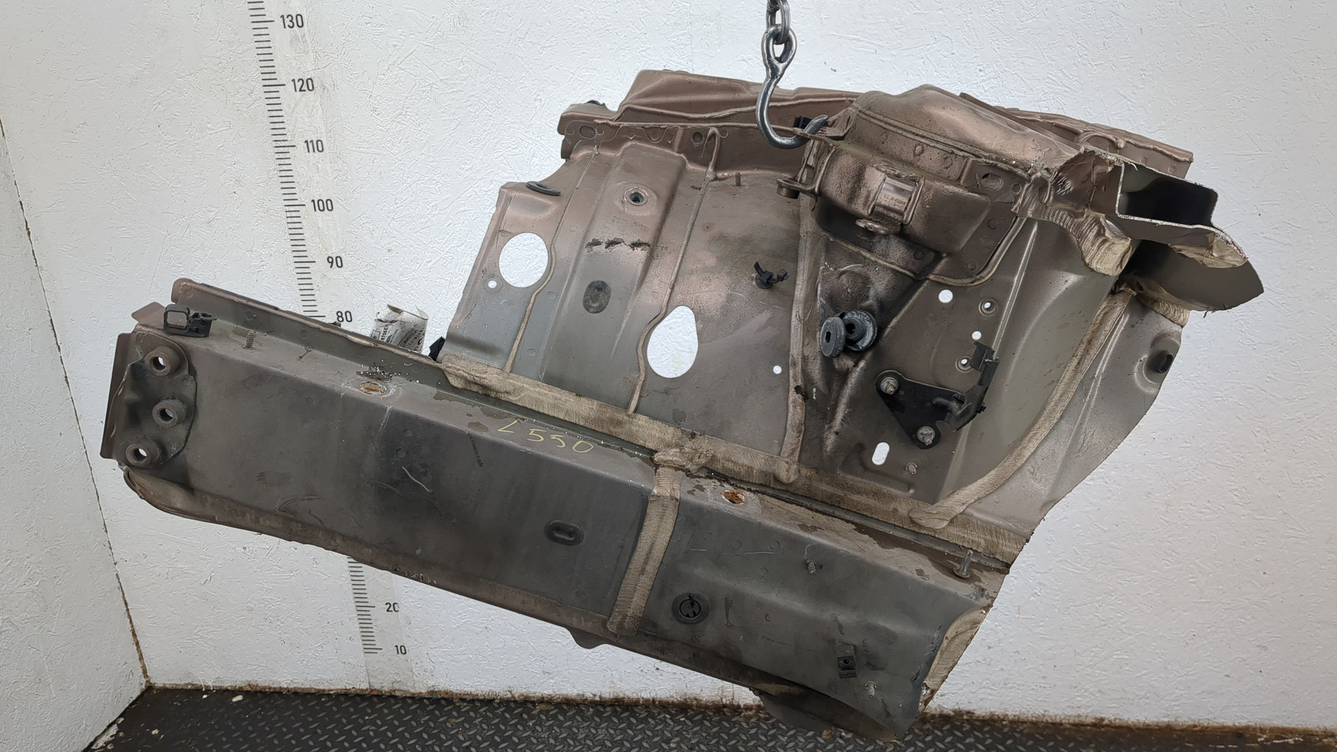 Лонжерон передний правый