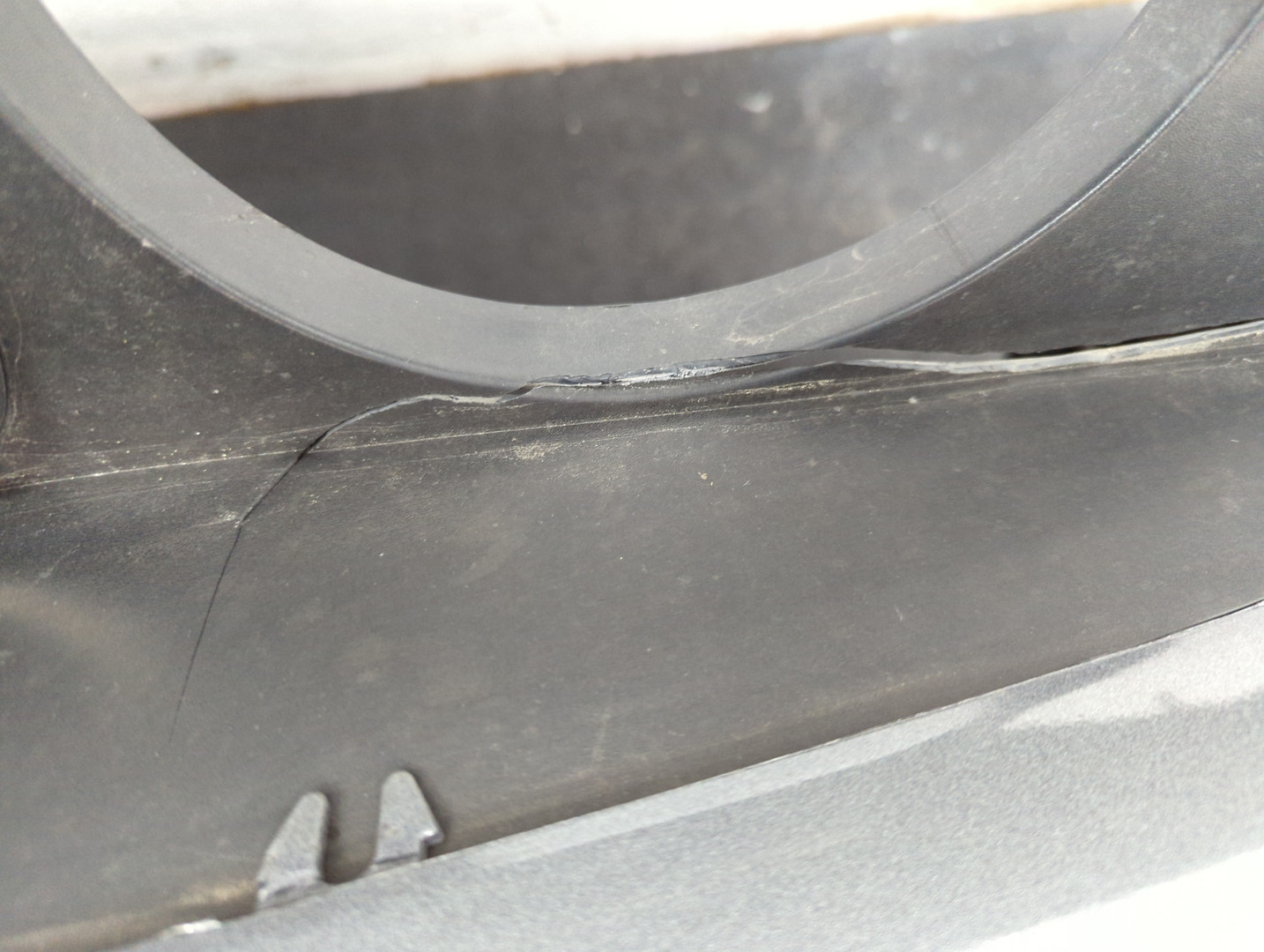 Бампер передний