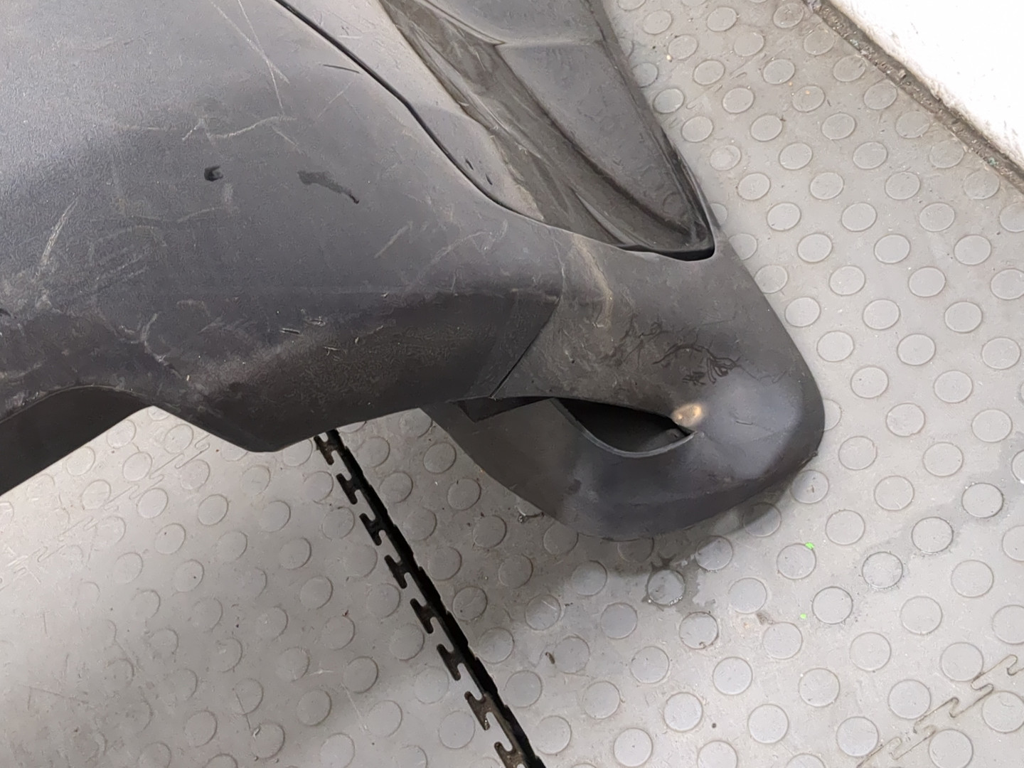 Бампер задний