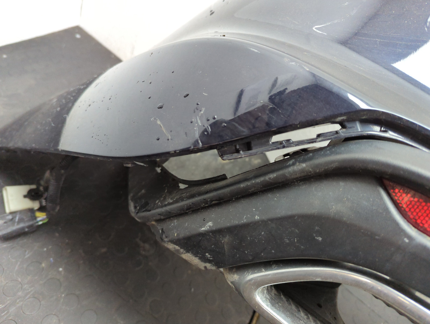 Бампер задний