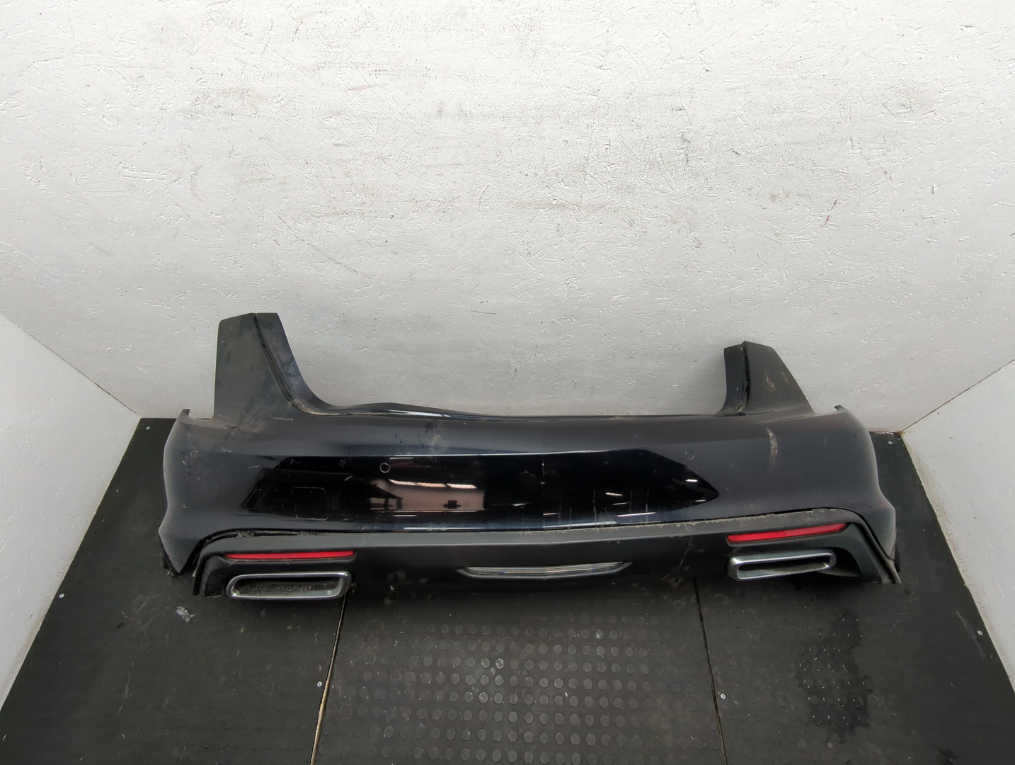 Бампер задний