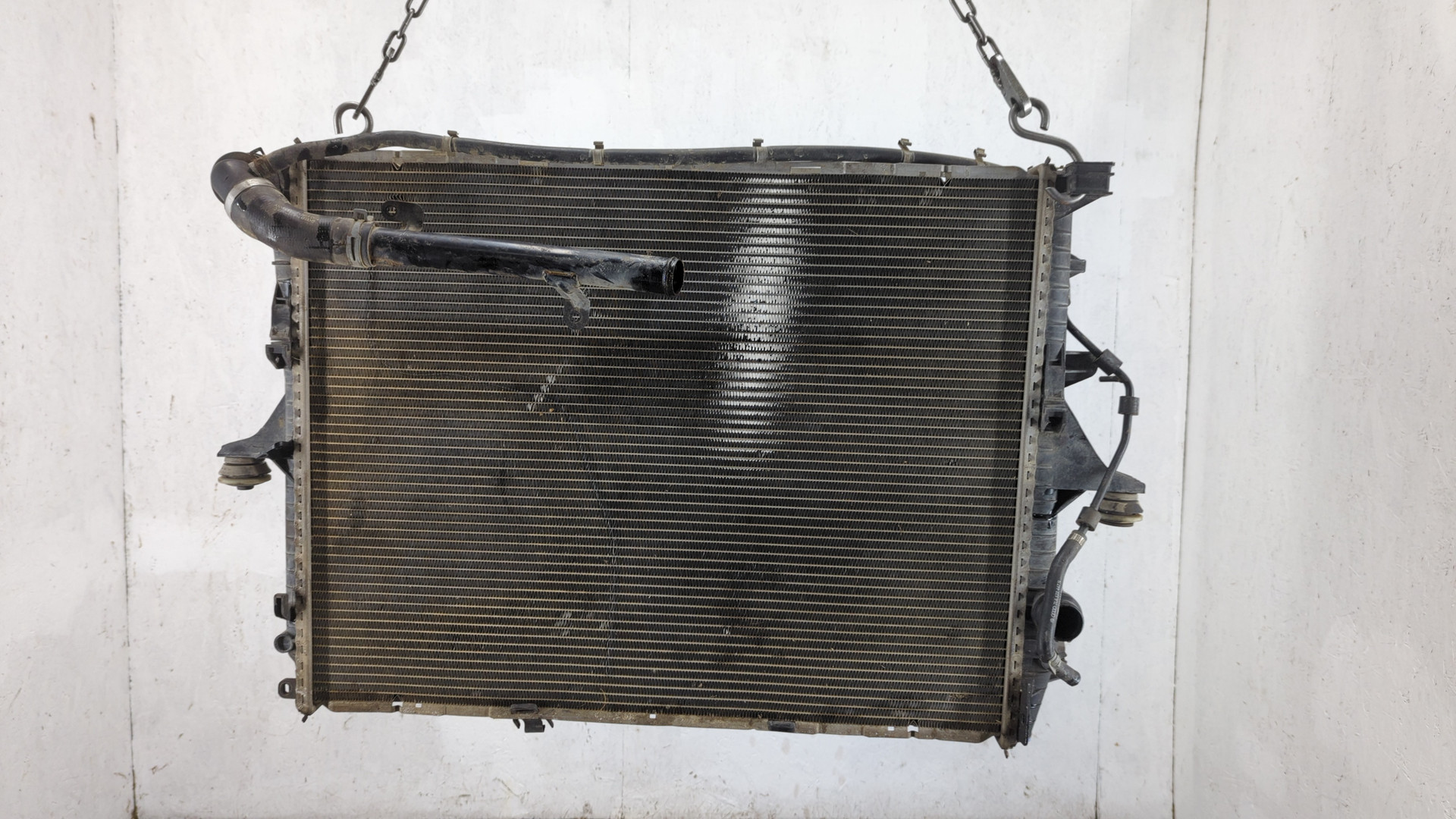 Радиатор охлаждения двигателя основной