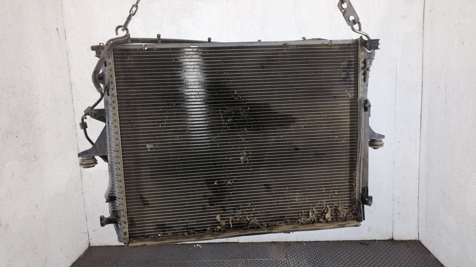 Радиатор охлаждения двигателя основной