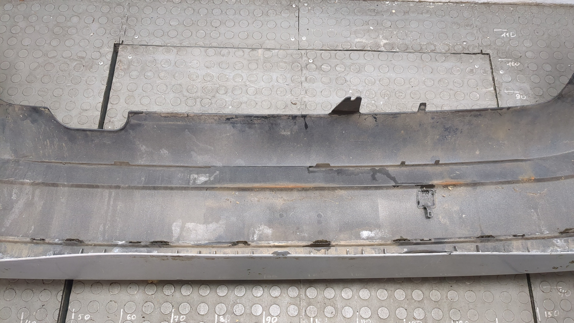 Бампер задний