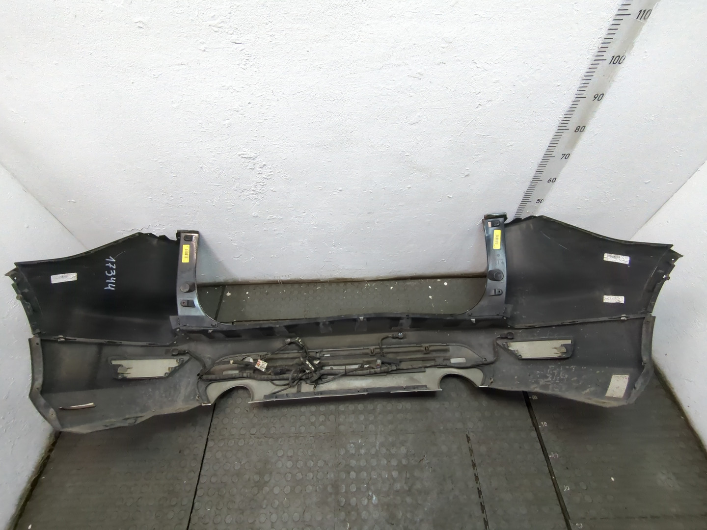 Бампер задний