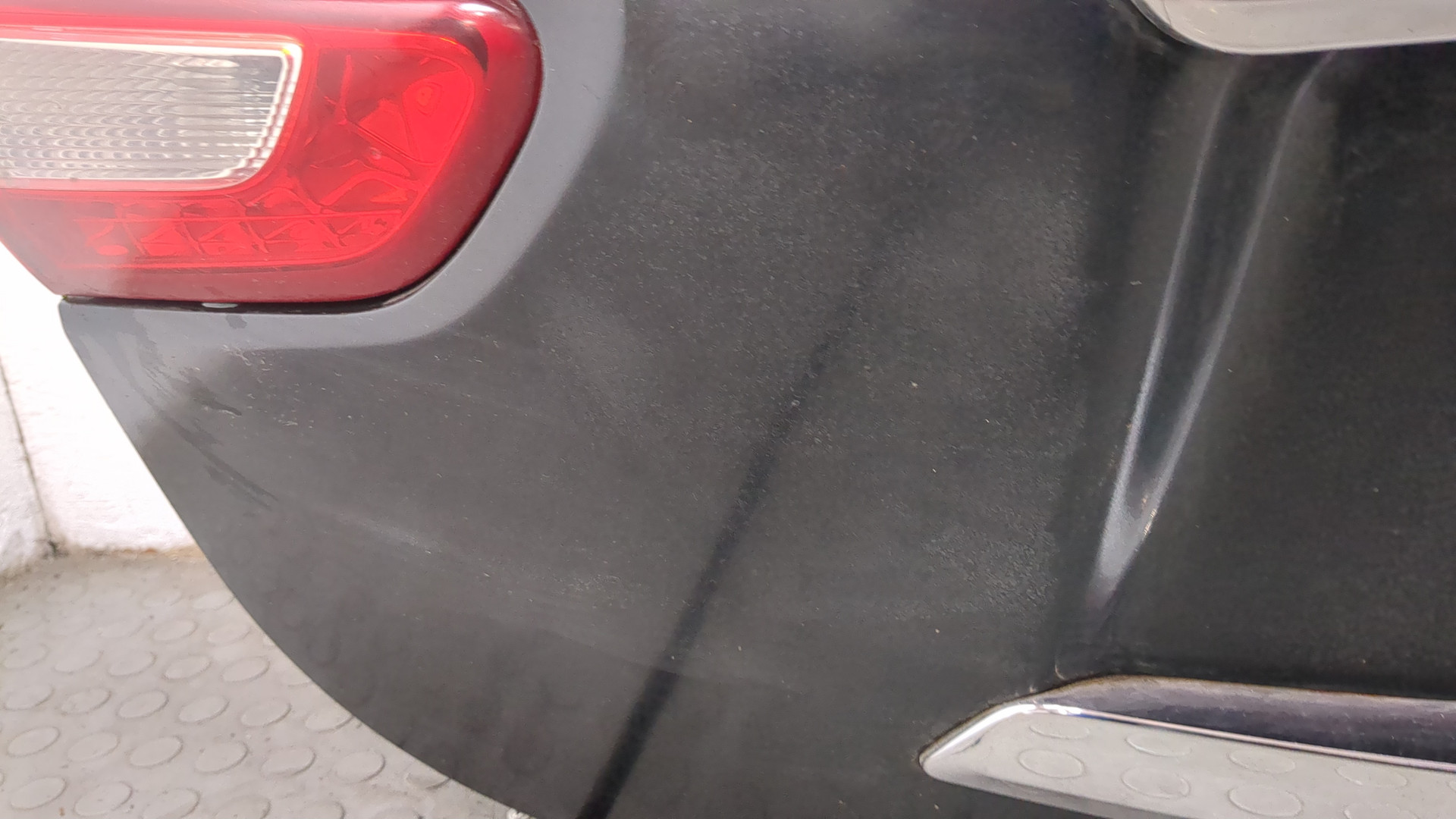 Дверь багажника