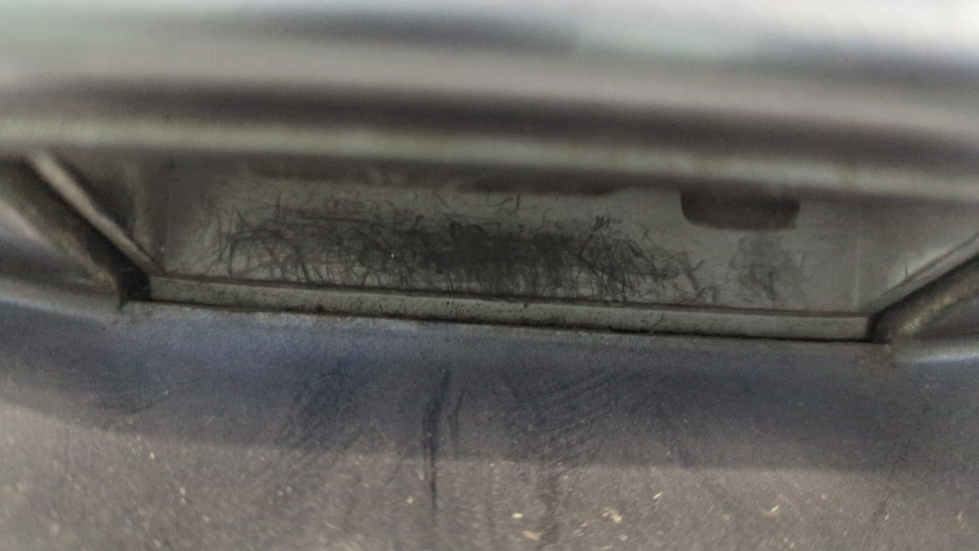 Дверь багажника