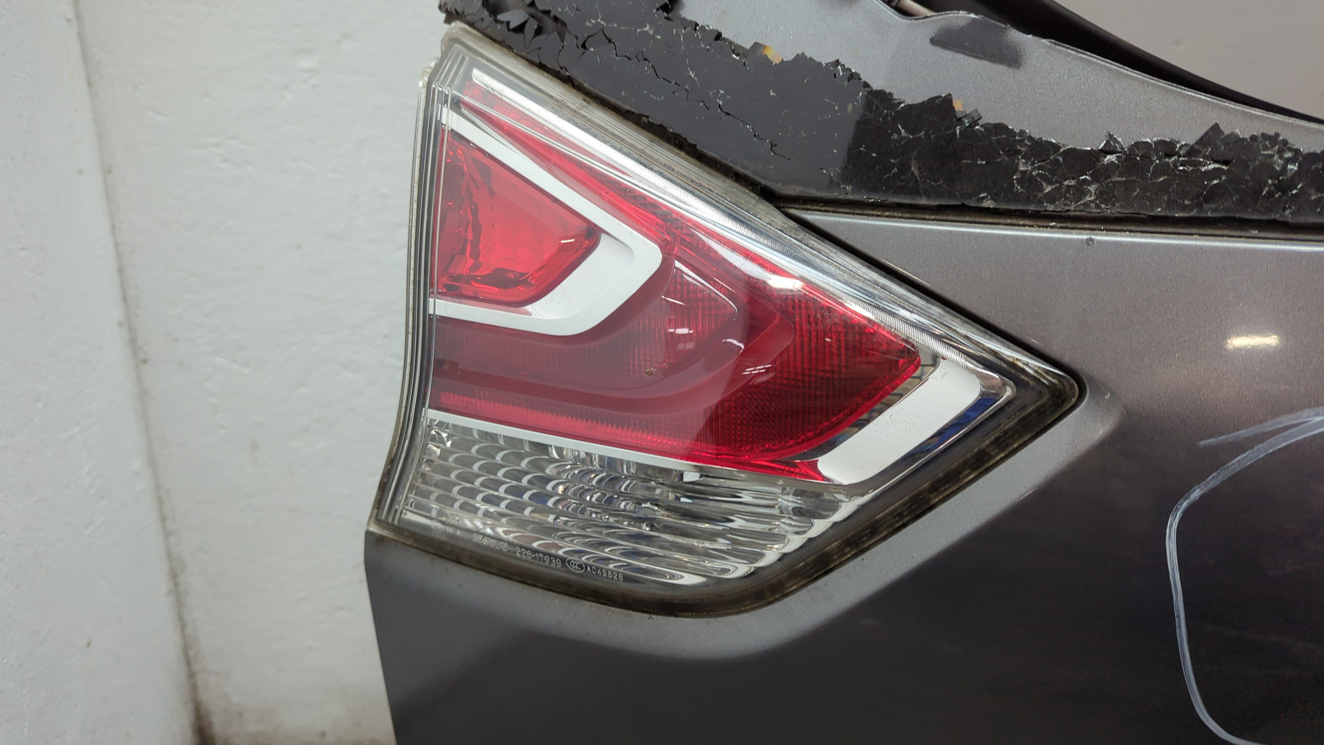 Дверь багажника