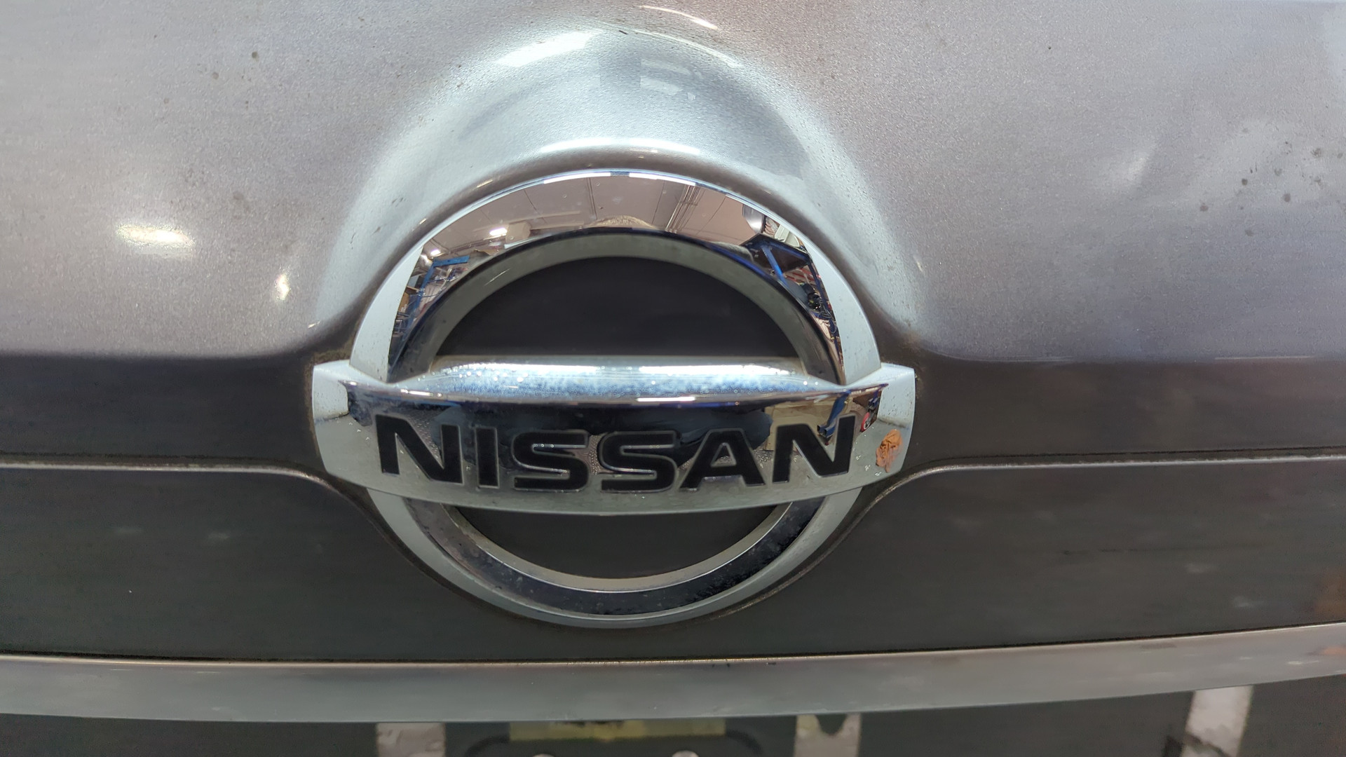 Дверь багажника