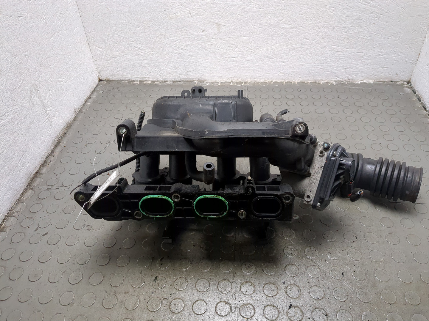 Коллектор впускной