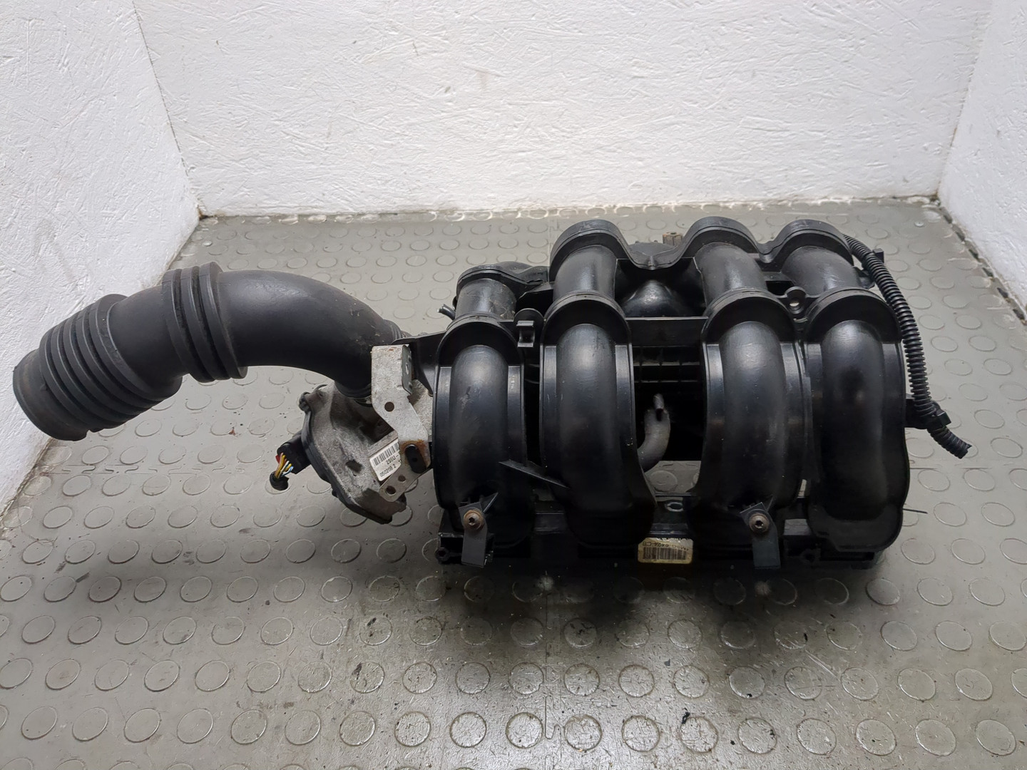 Коллектор впускной