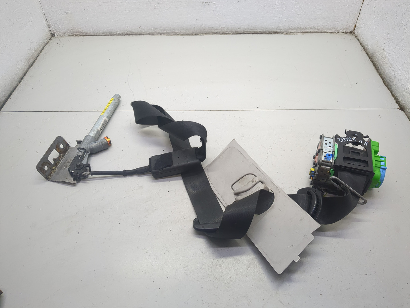 Ремень безопасности