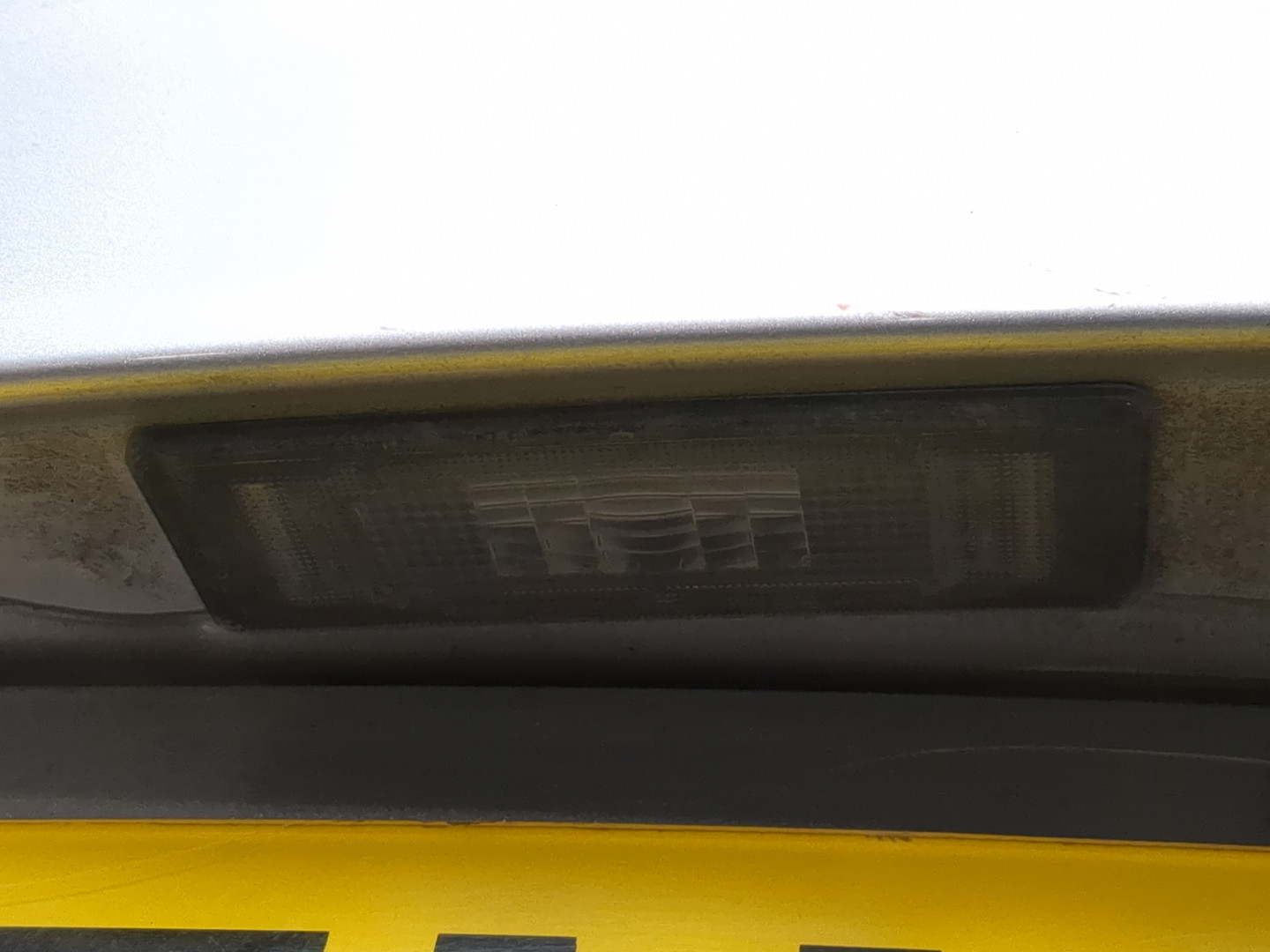 Дверь багажника