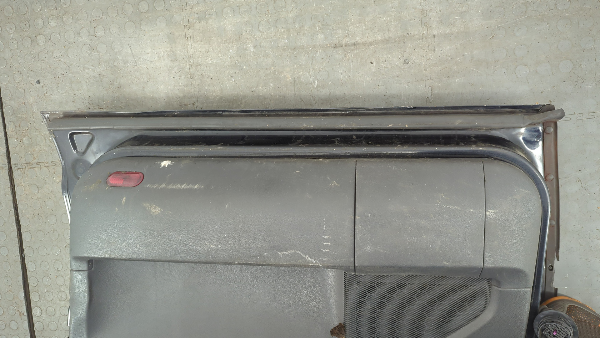 Дверь передняя правая