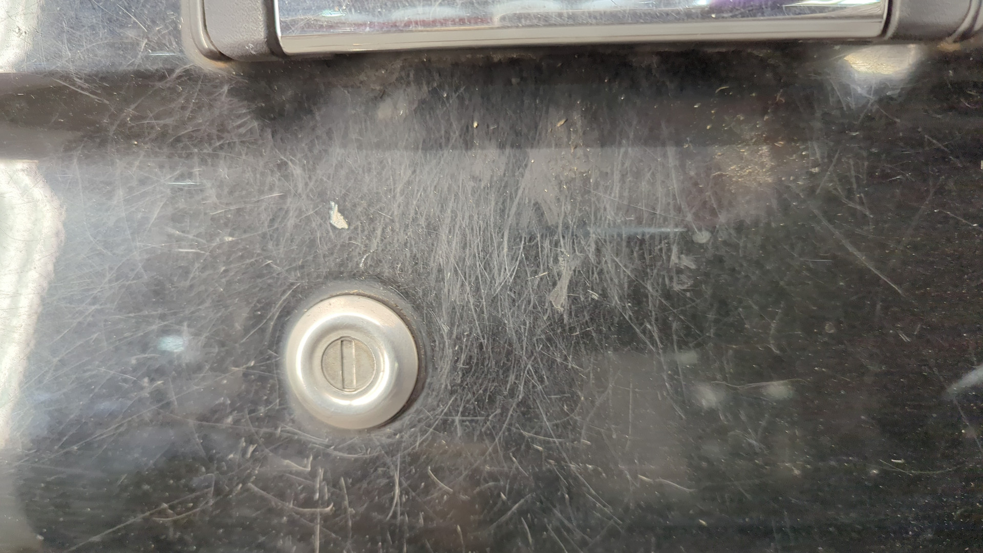 Дверь передняя правая