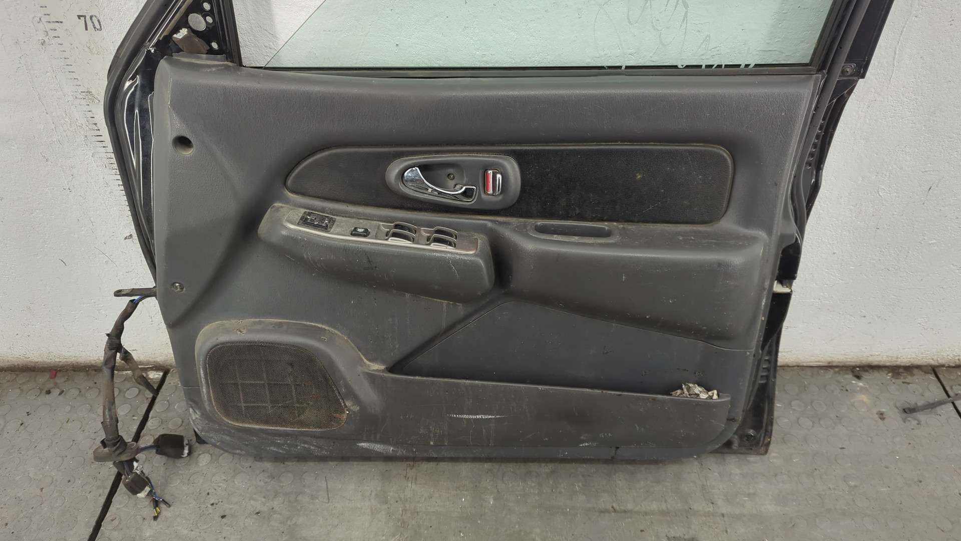 Дверь передняя правая