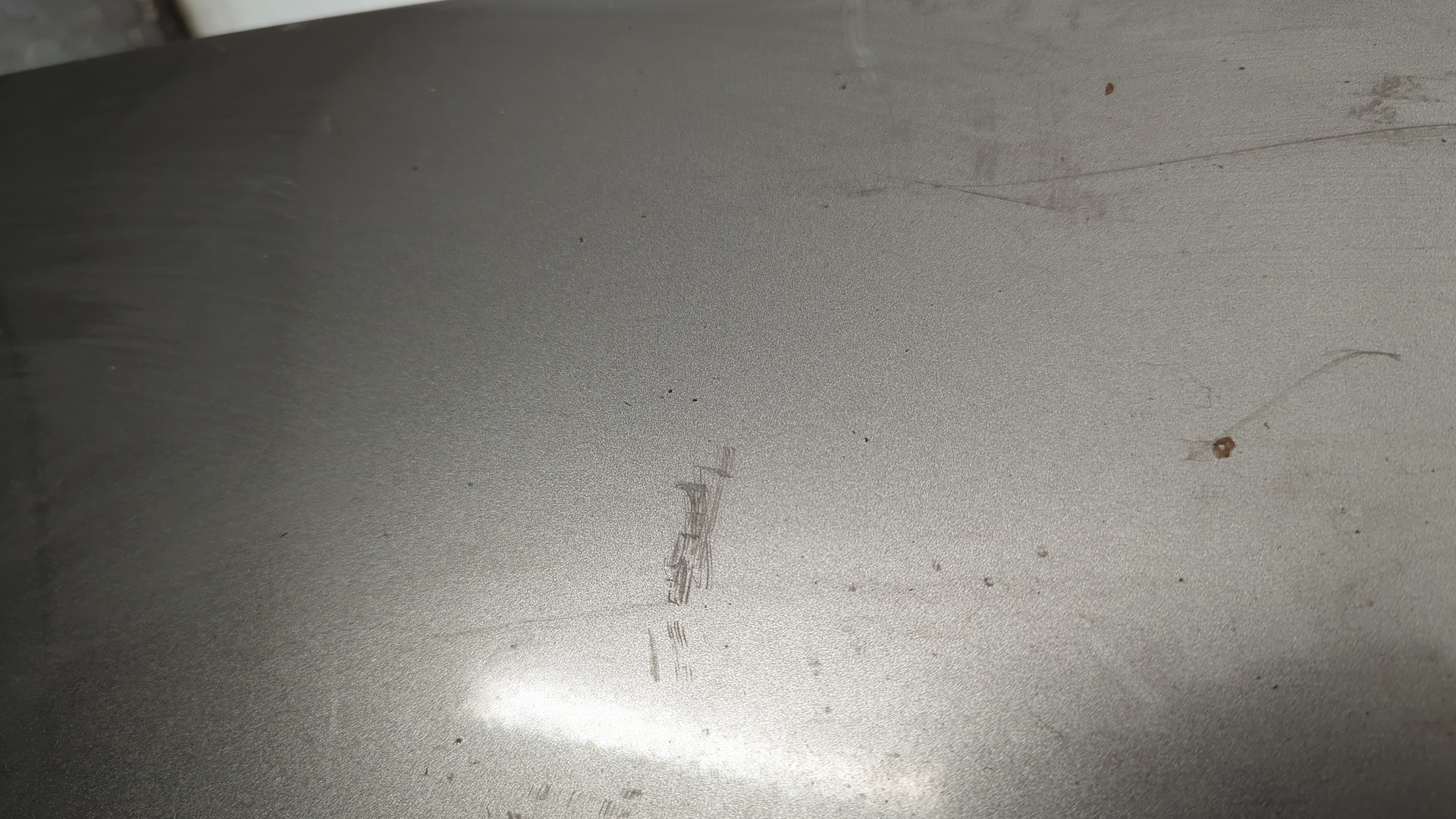 Крыло переднее правое