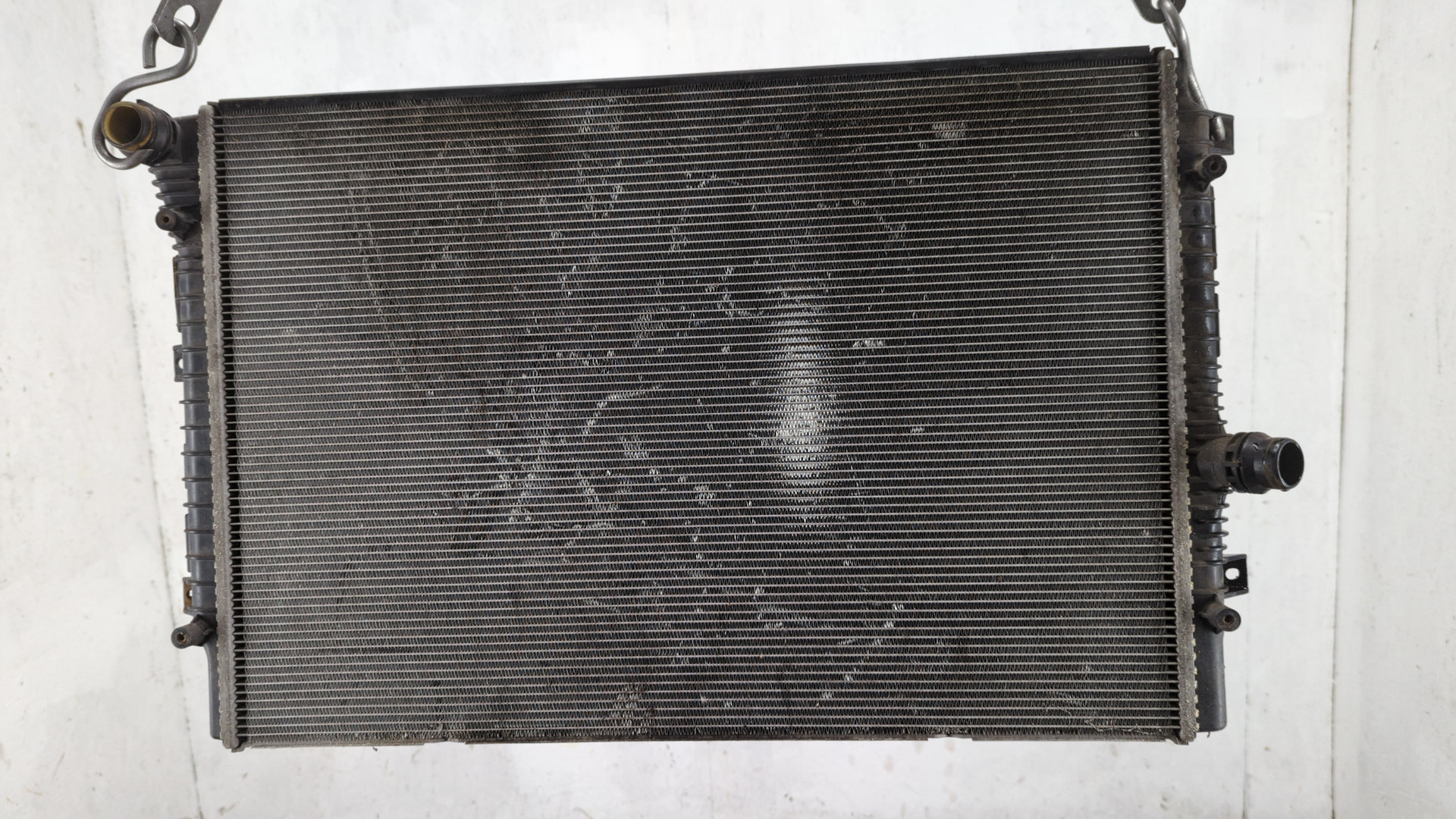 Радиатор охлаждения двигателя основной