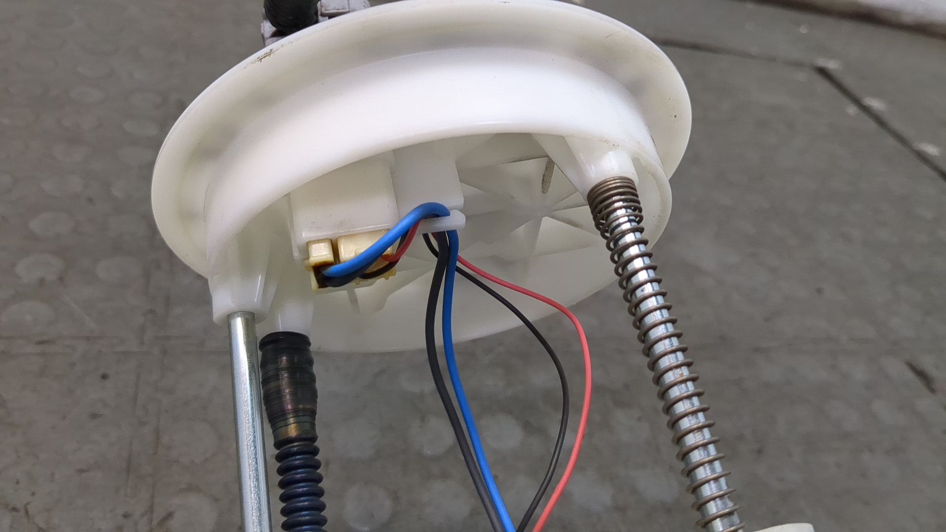 Насос топливный электрический