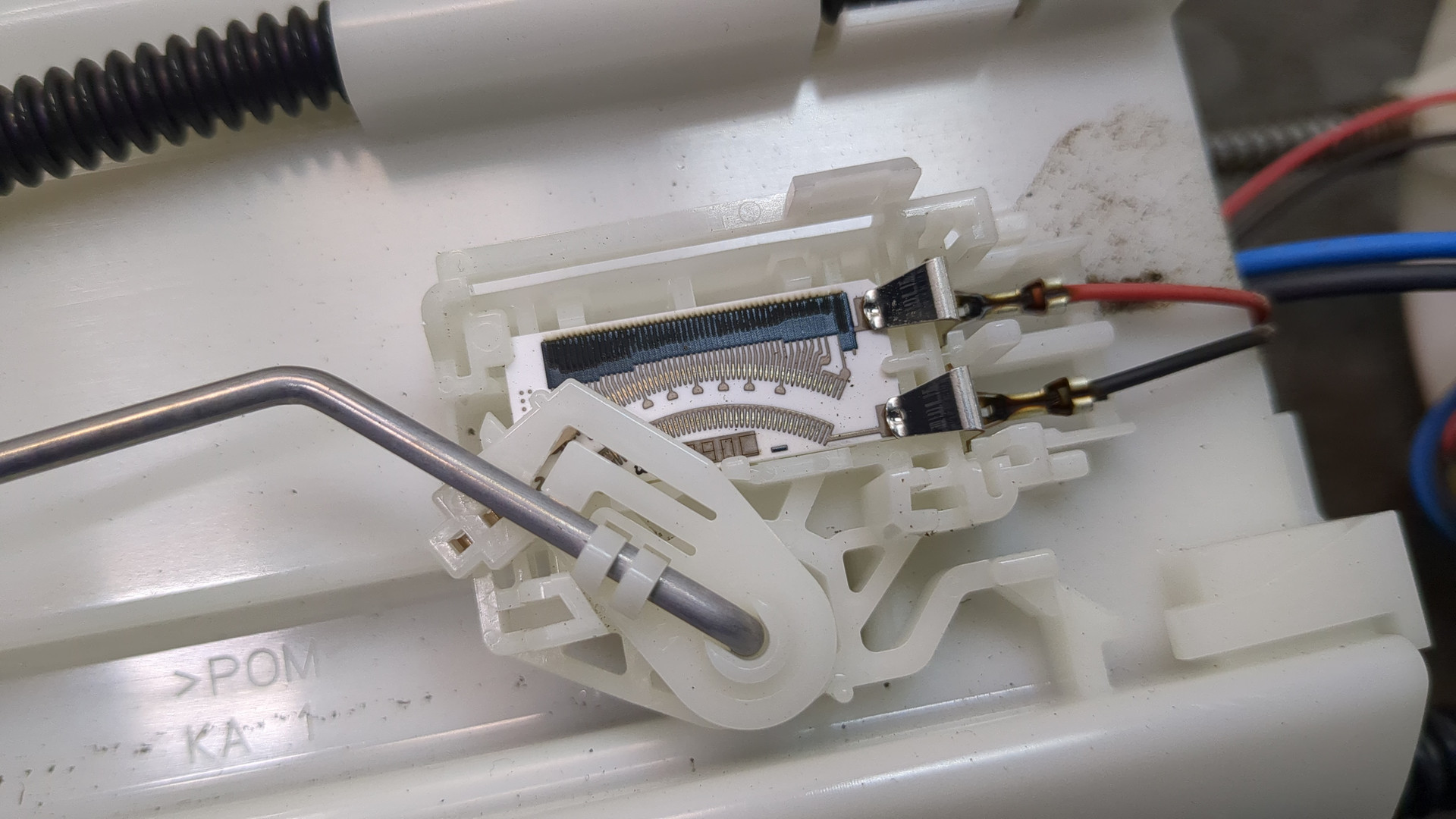 Насос топливный электрический