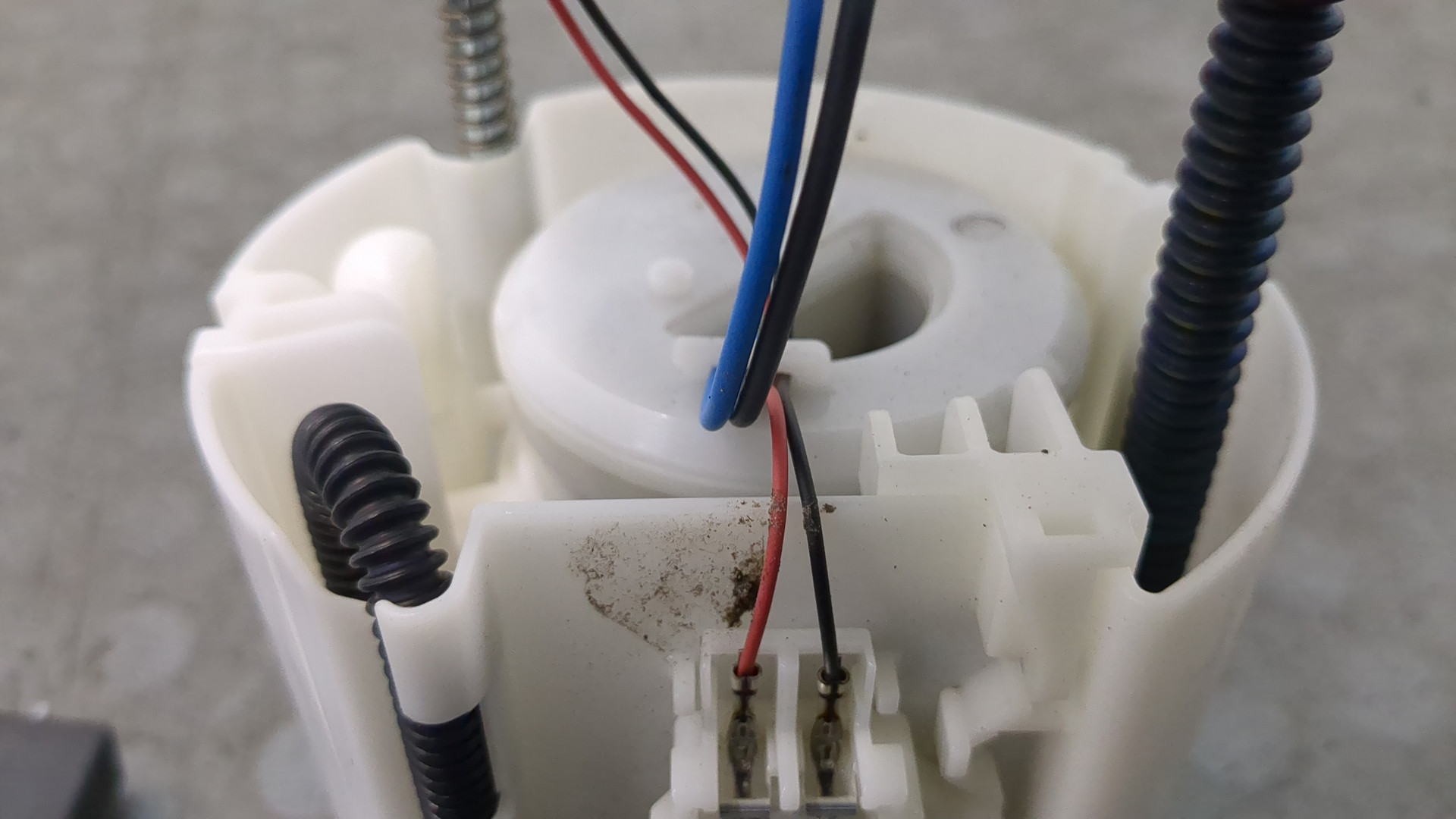 Насос топливный электрический