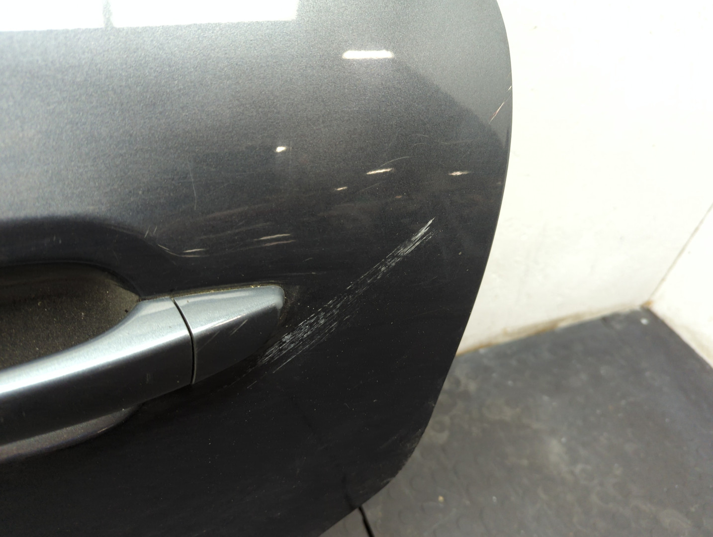 Дверь задняя левая