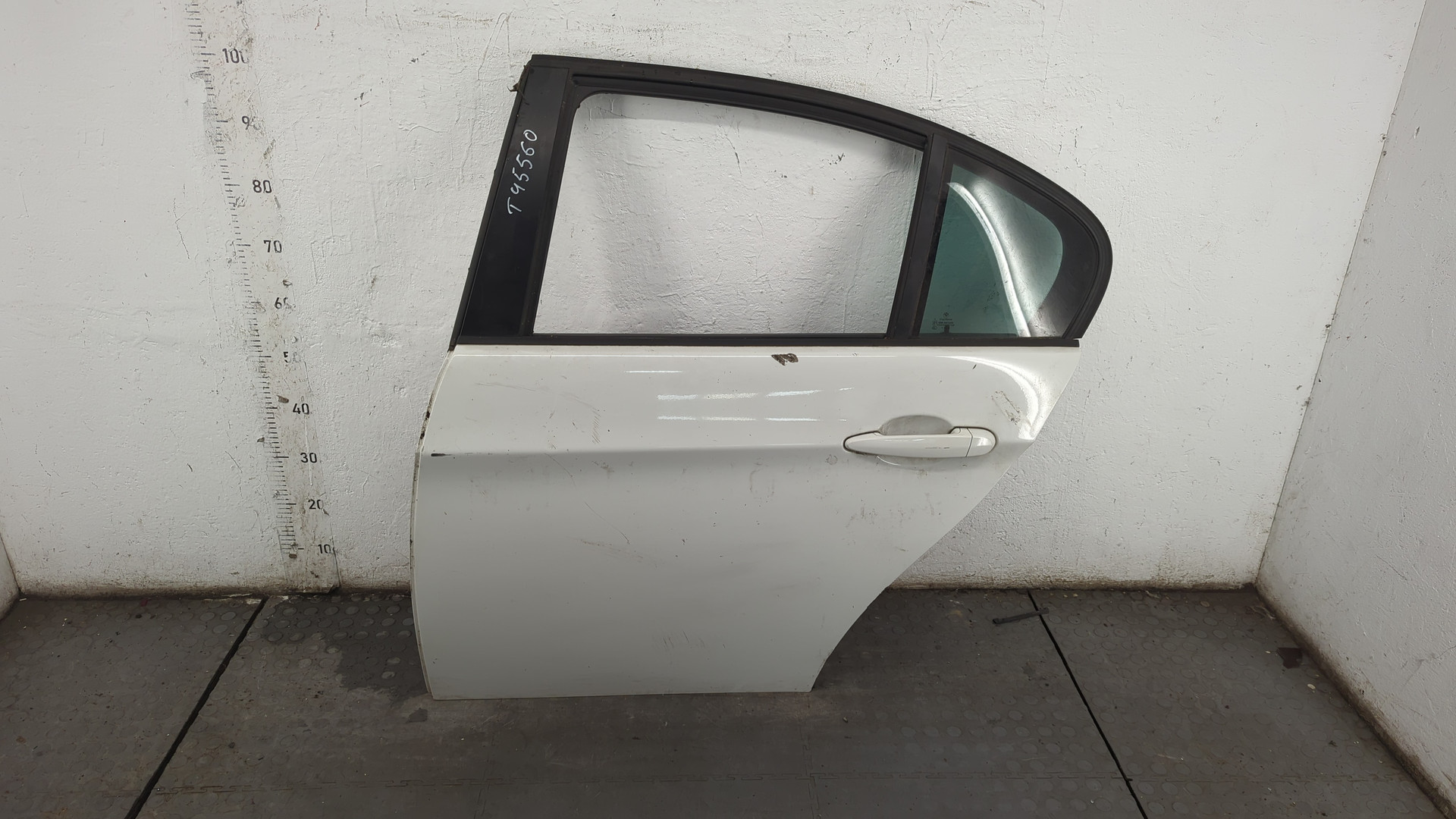 Дверь задняя левая