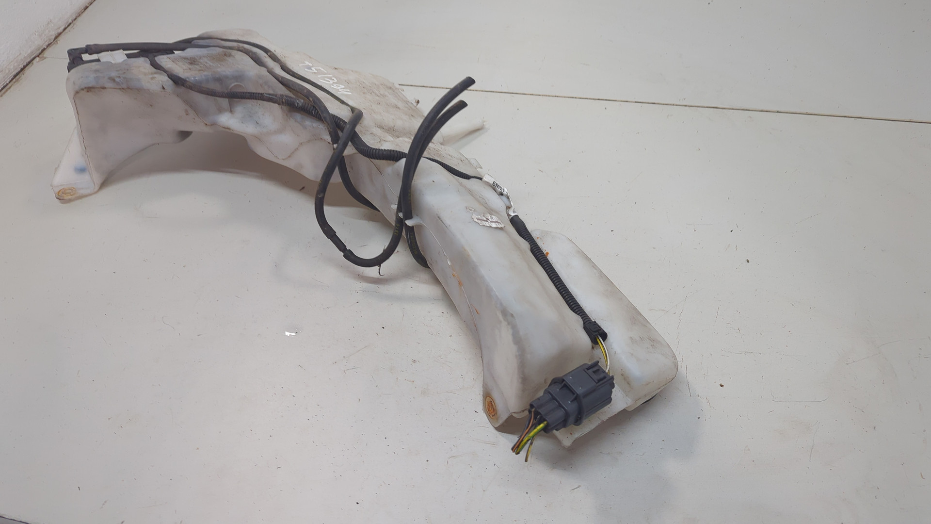 Бачок омывателя лобового стекла