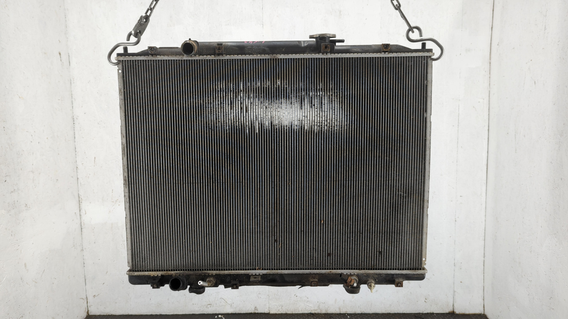 Радиатор охлаждения двигателя основной