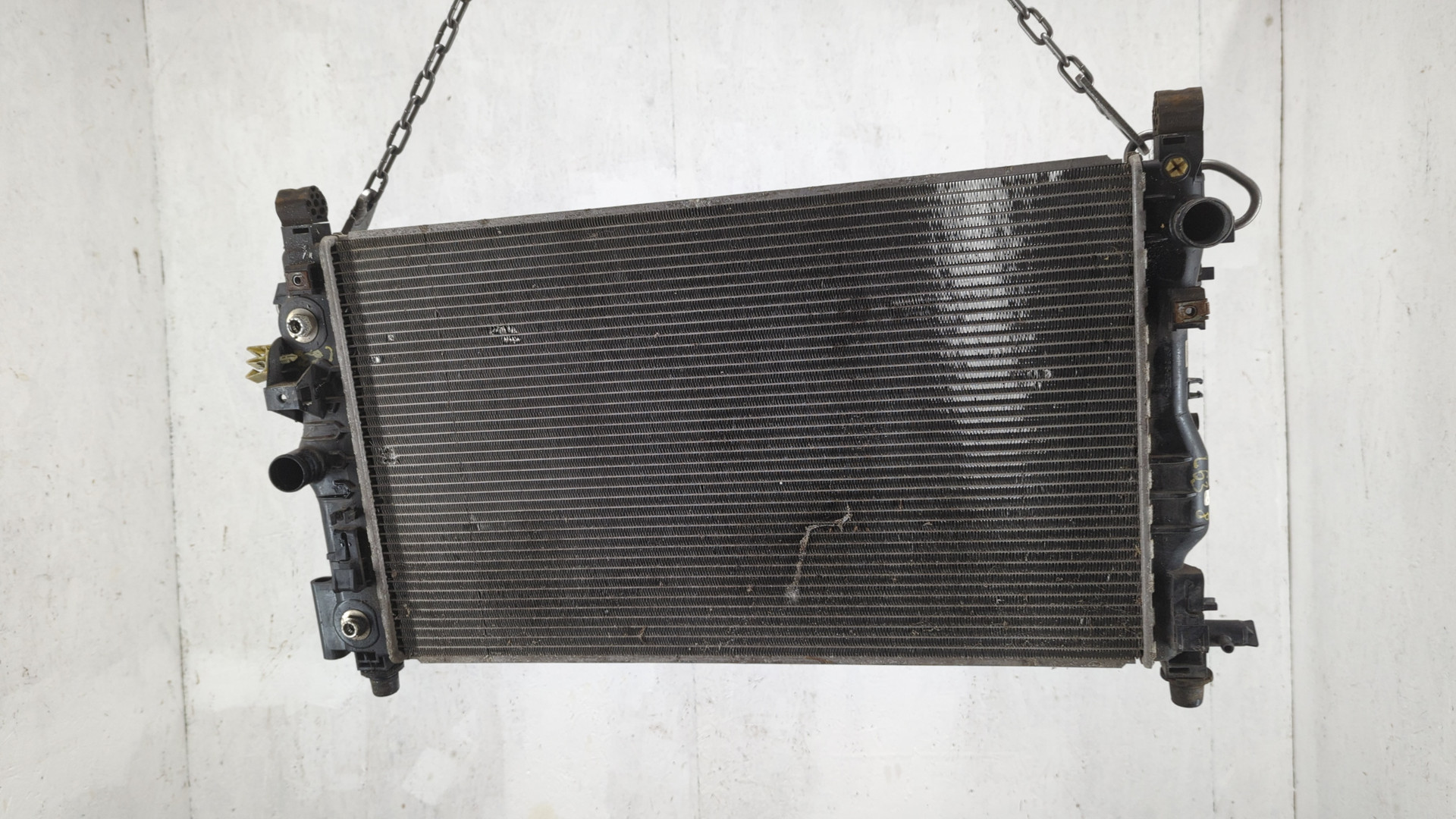 Радиатор охлаждения двигателя основной