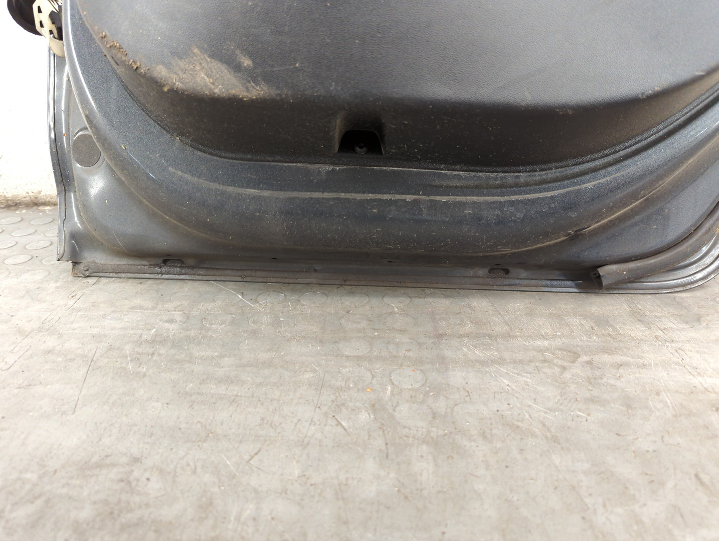 Дверь задняя правая