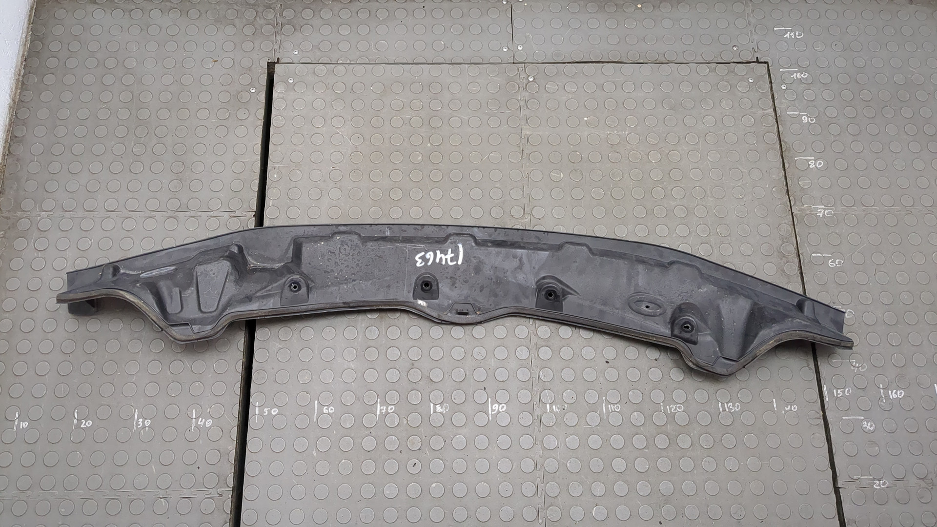 Решетка стеклоочистителей (Жабо)