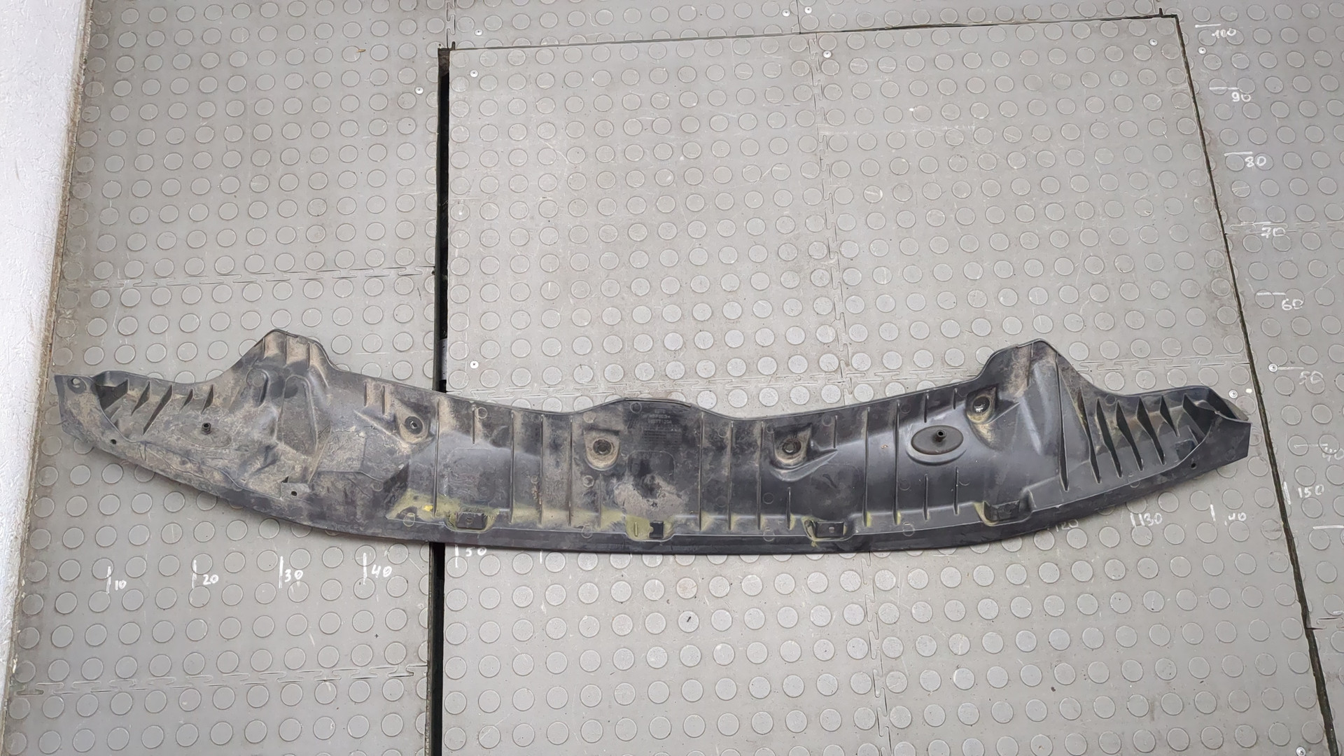 Решетка стеклоочистителей (Жабо)