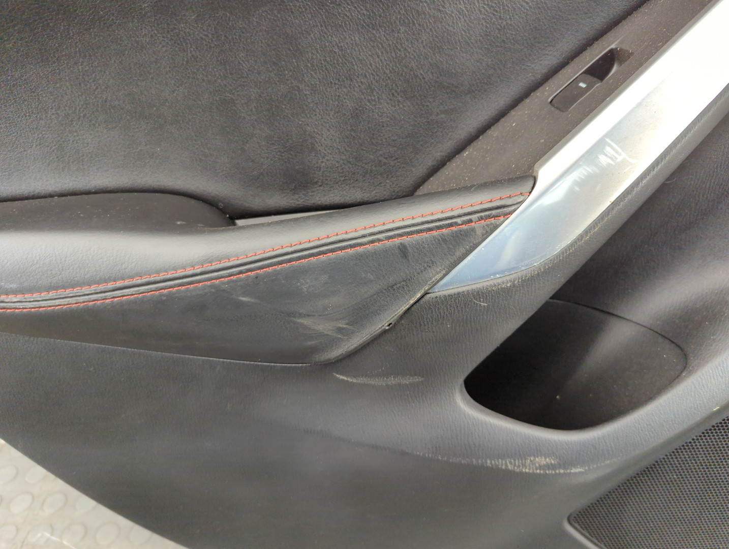 Дверь задняя левая