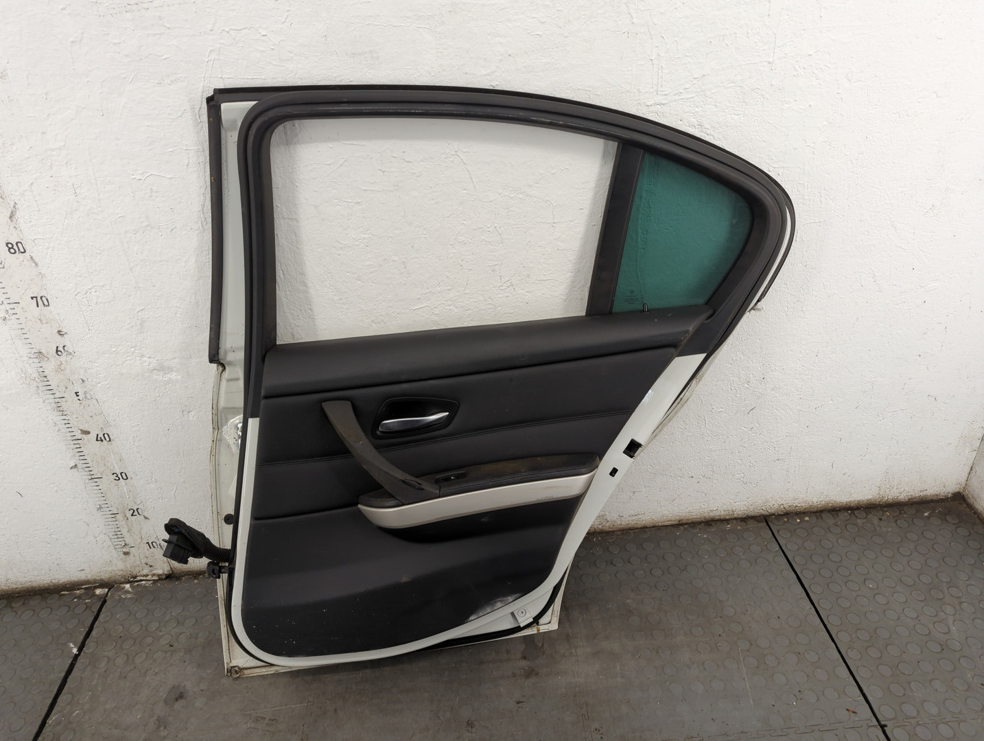 Дверь задняя правая