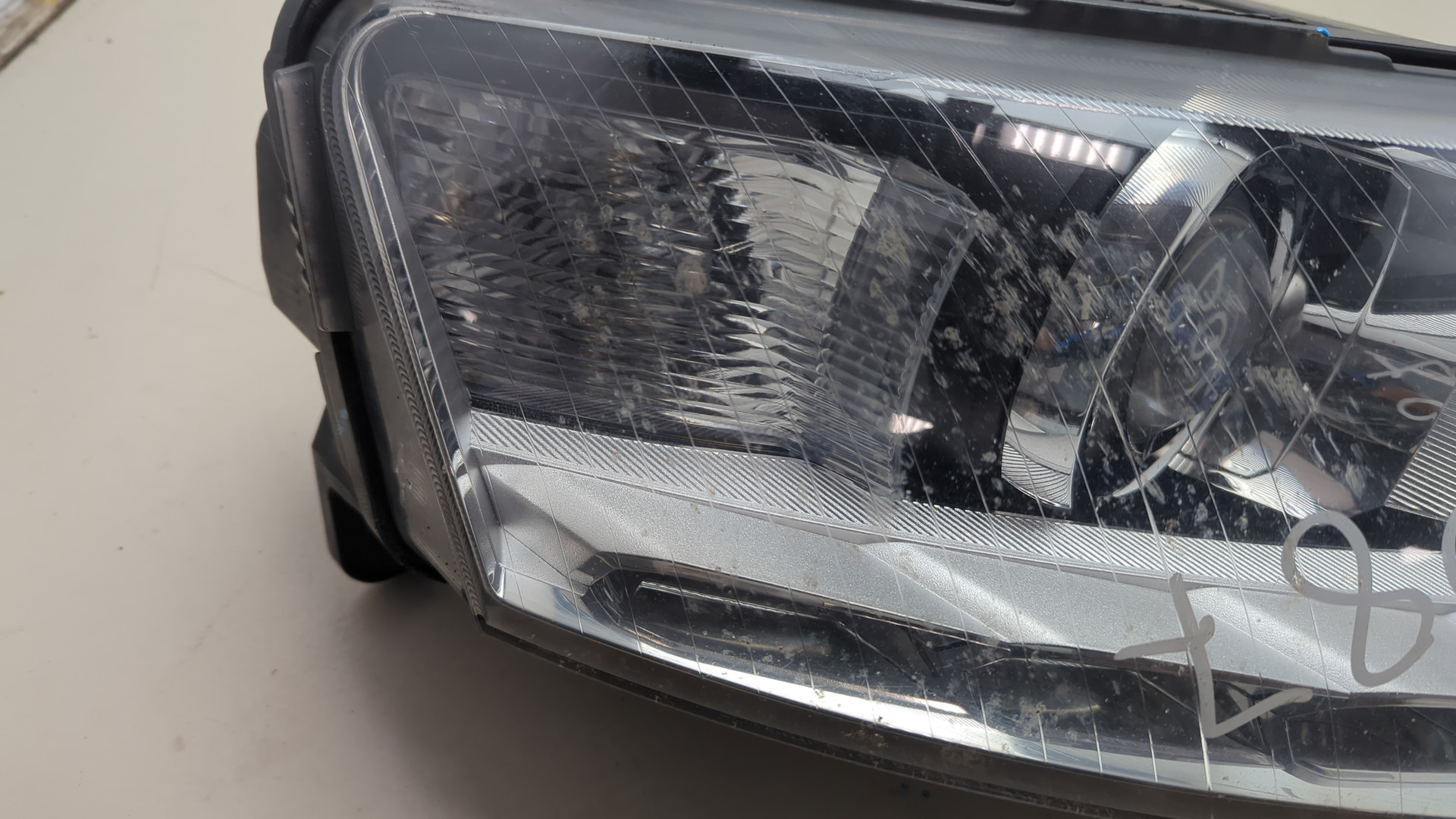 Фара правая