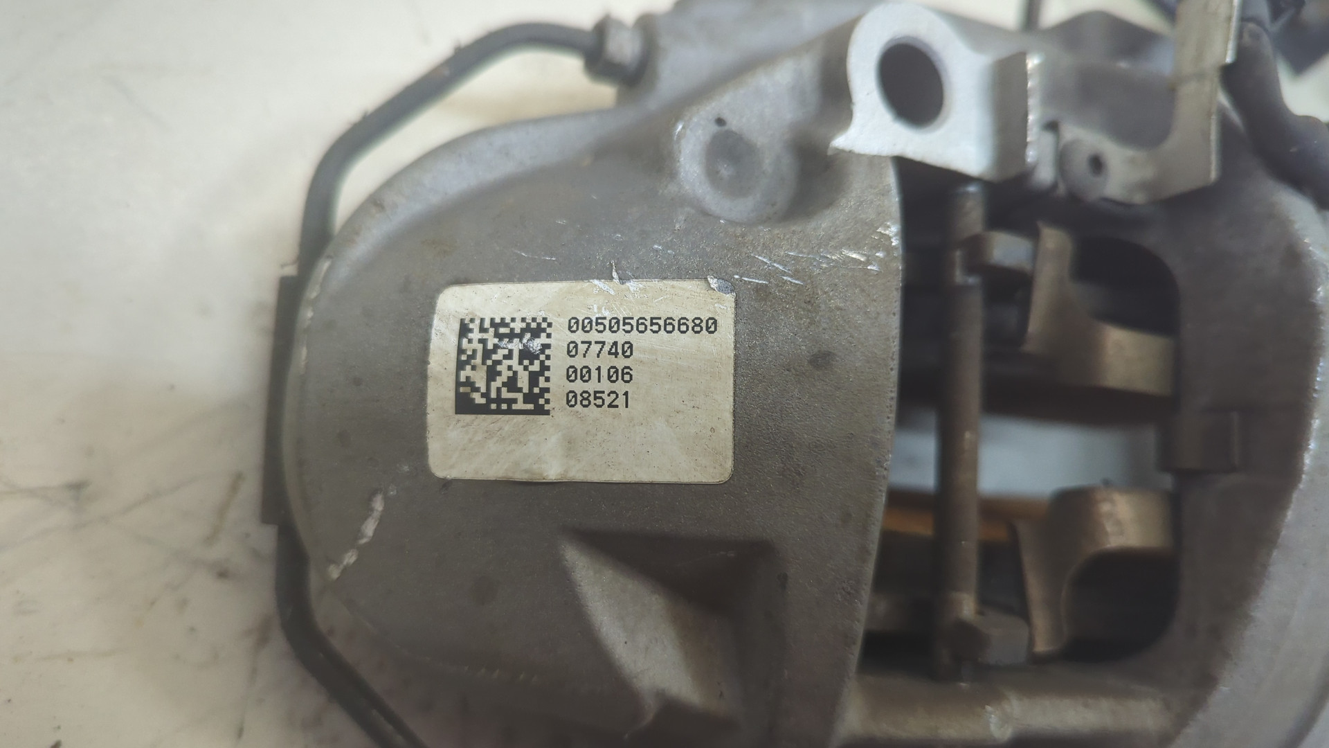 Суппорт передний левый