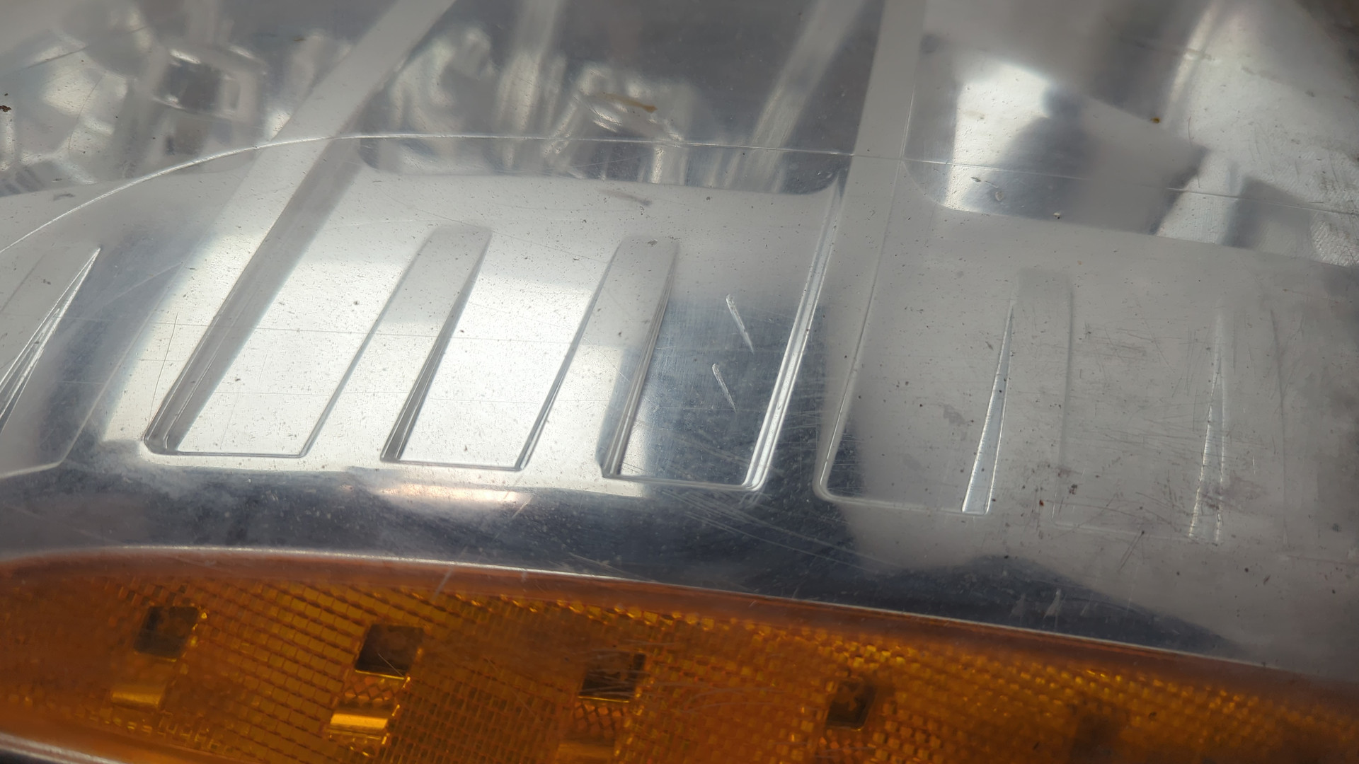 Фара правая