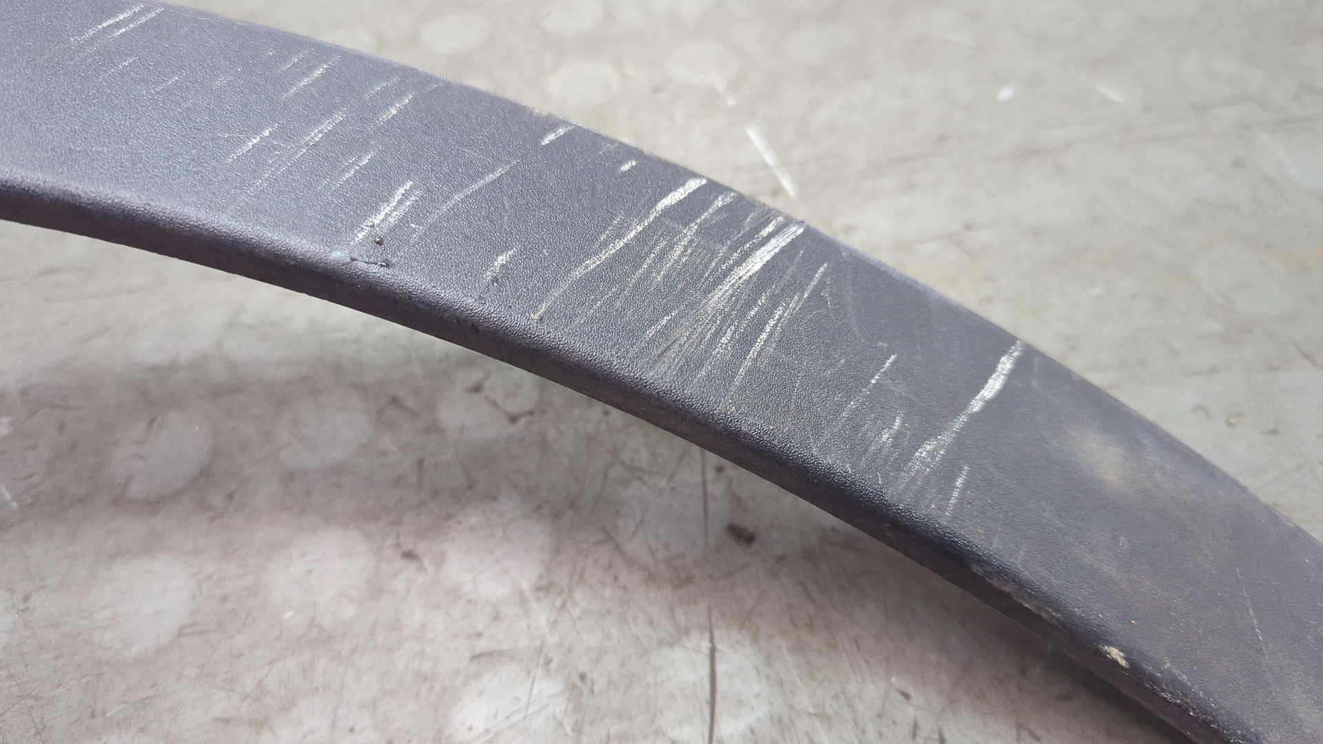 Накладка переднего крыла правого