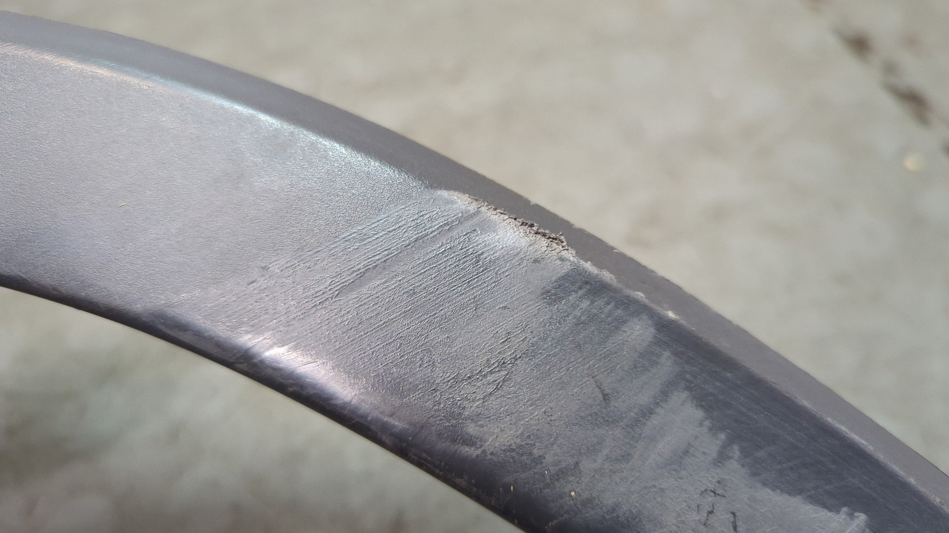 Накладка переднего крыла правого